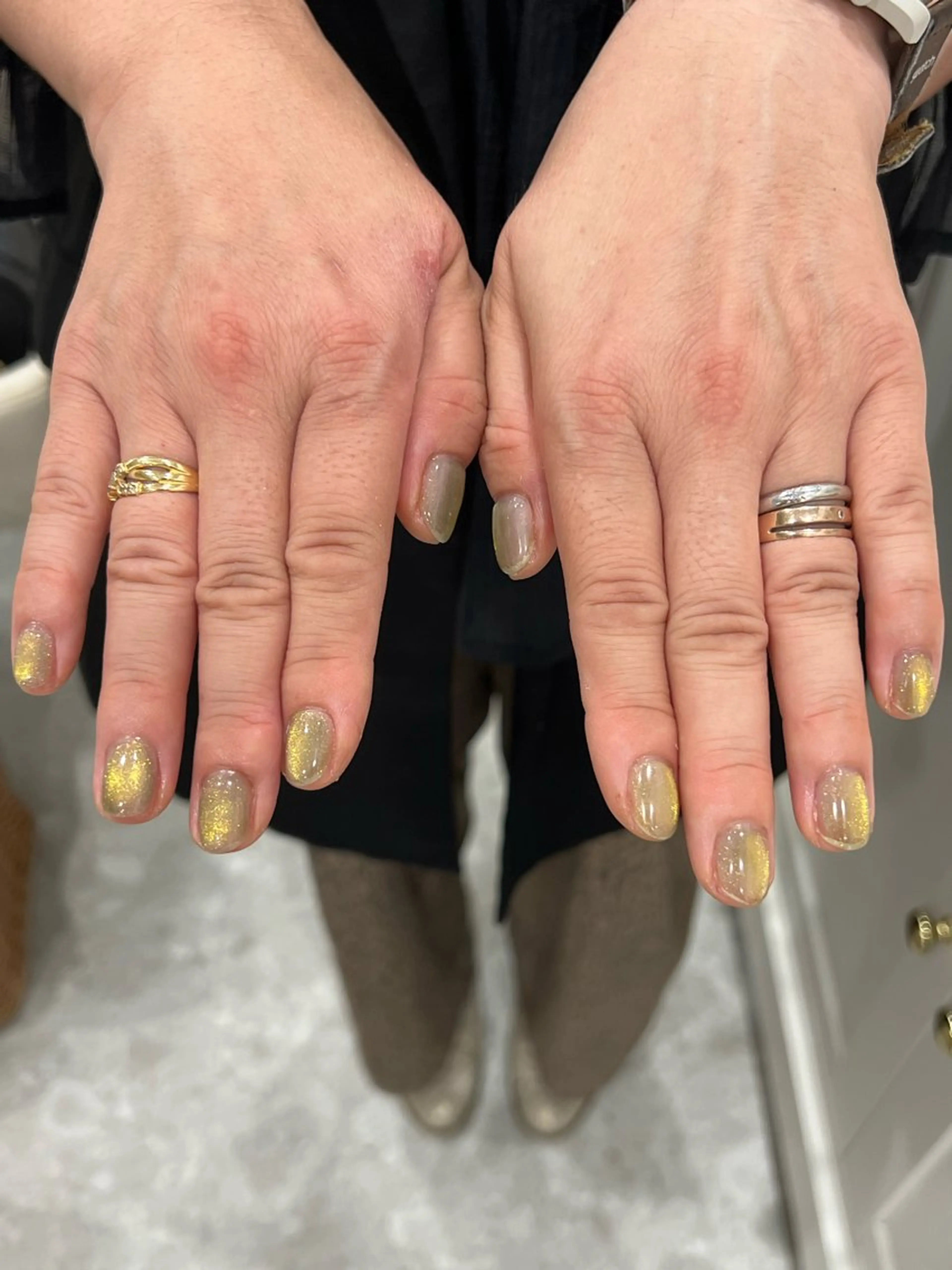 ネイル クリアネイル マグネットネイル マグネットワンカラー ワンカラーネイル 黄色 J.O.NAILS所属・📍銀座 💅🏼yuriのネイルデザイン