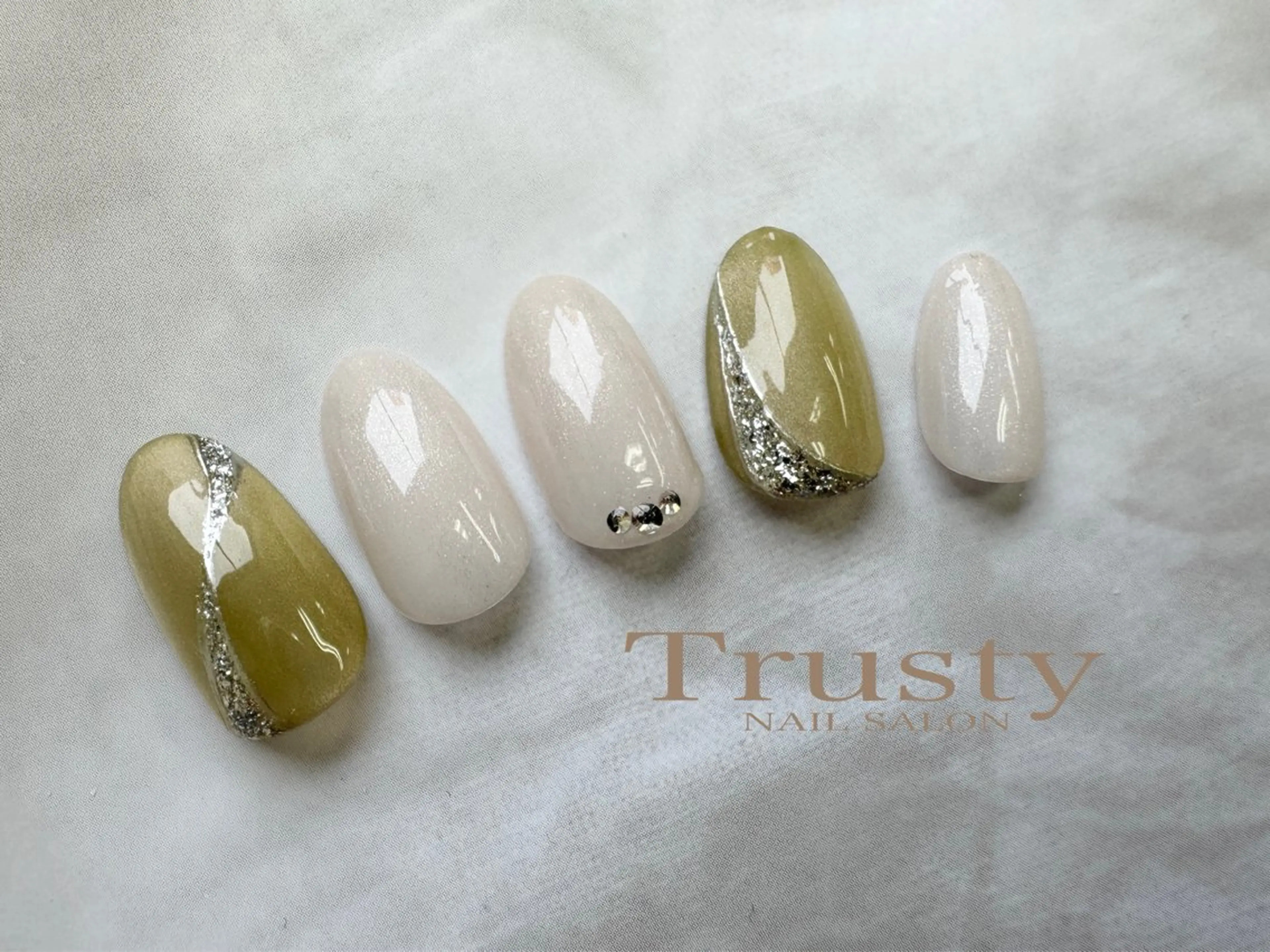 ネイル Trusty新小岩 杉山のネイルデザイン