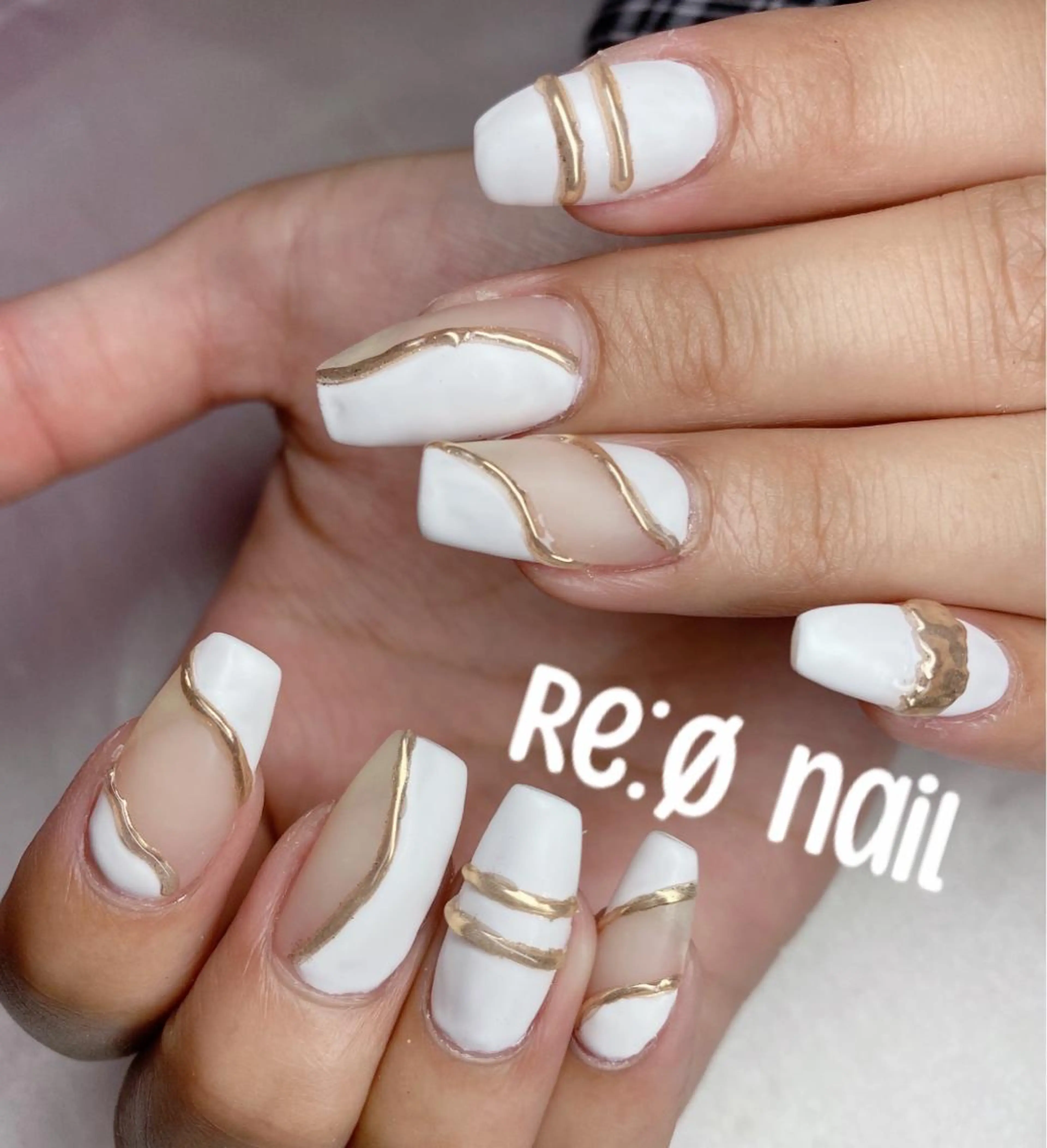 ネイル マットネイル ホワイト ハンドネイル Re:Ø nail 🩵TSUJIのネイルデザイン