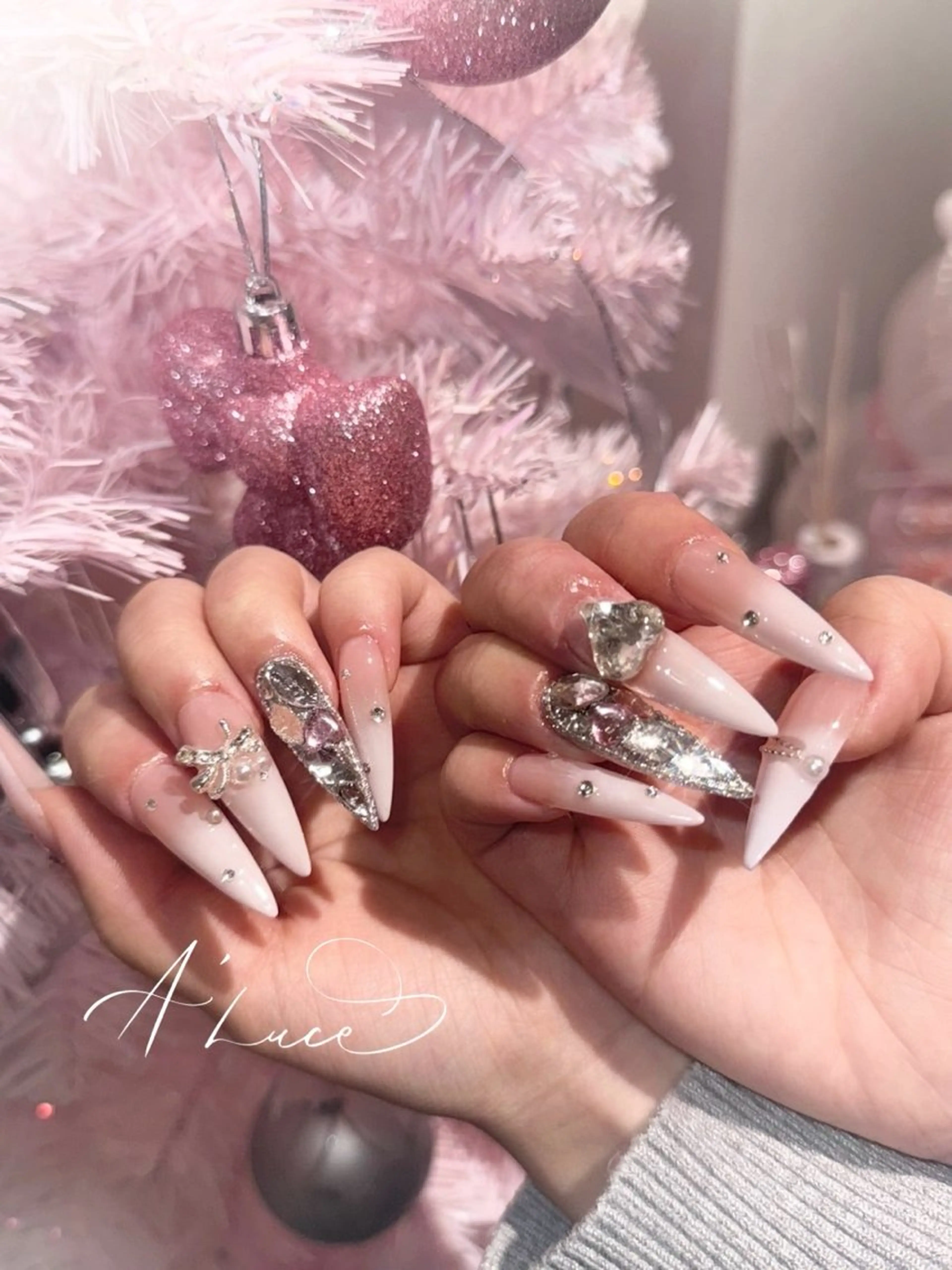 ロング A’luce所属・A’luce .のネイルデザイン