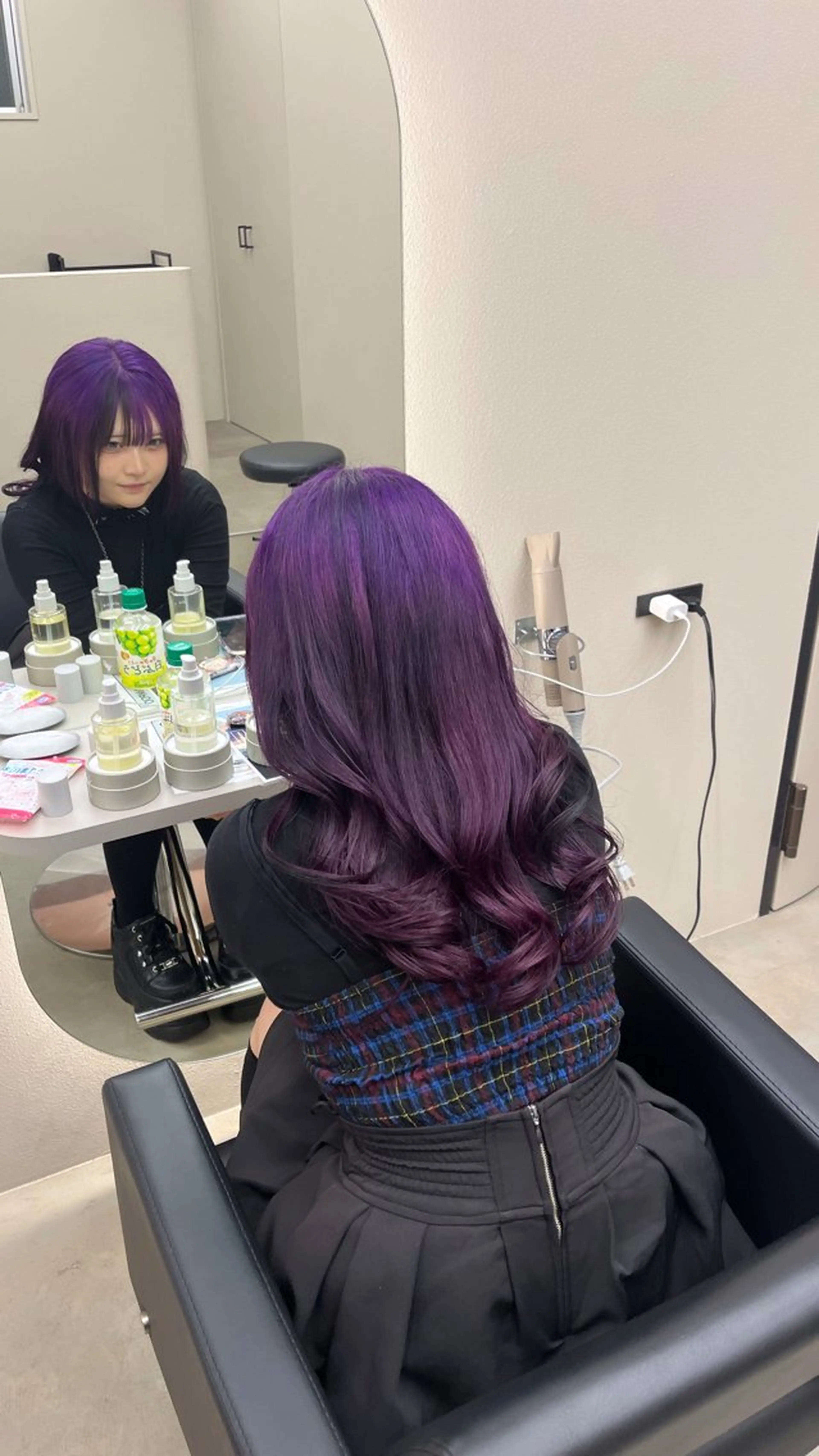 カラー デザインカラー ダブルカラー 髪質改善 縮毛矯正 ヘアカラー RONND   Weg所属・海瑠万／メンズパーマ ／ブリーチ／フェードのヘアスタイル