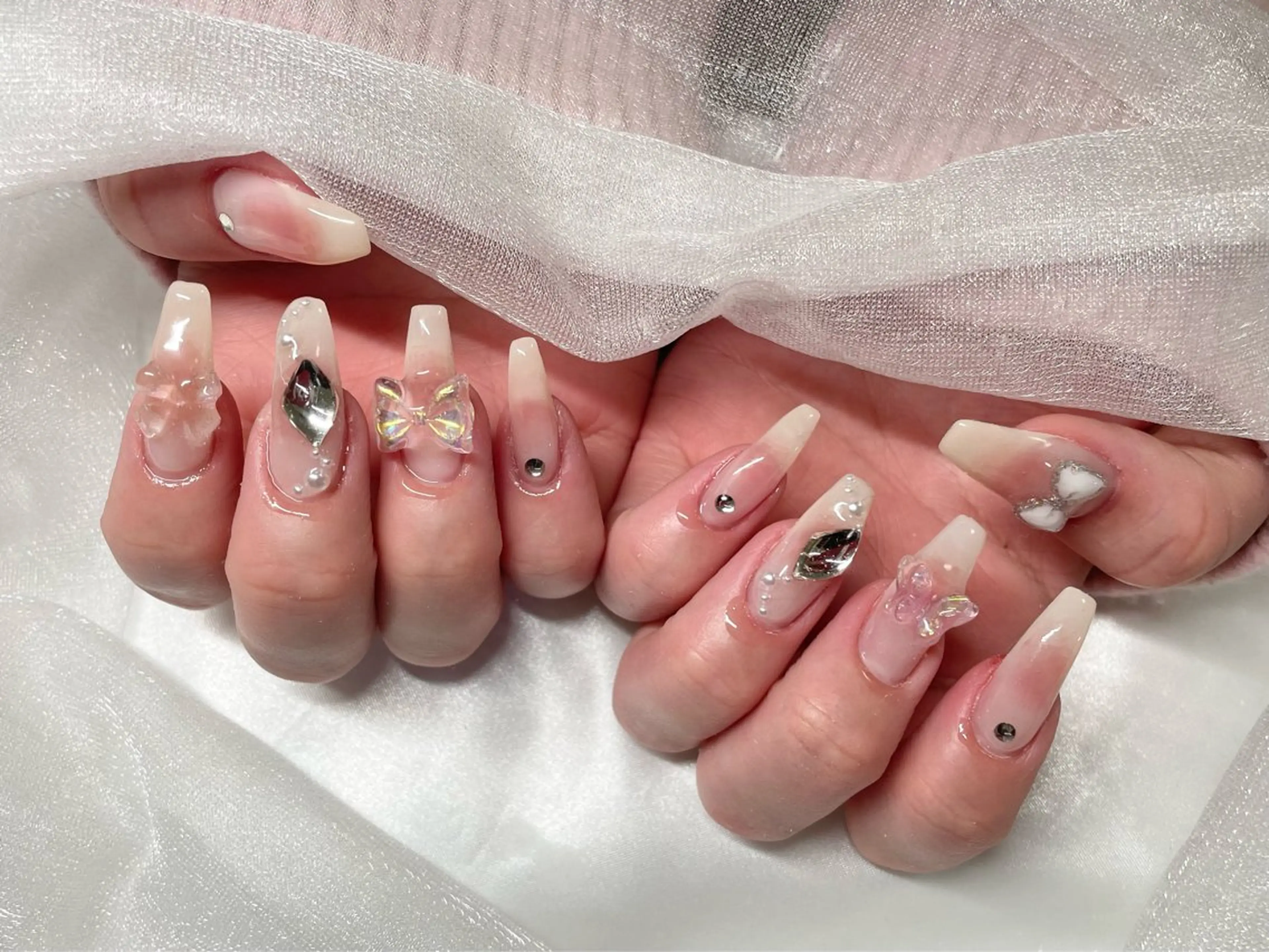 ネイル ハンドネイル Roi〈ロワ〉 Minakoのネイルデザイン