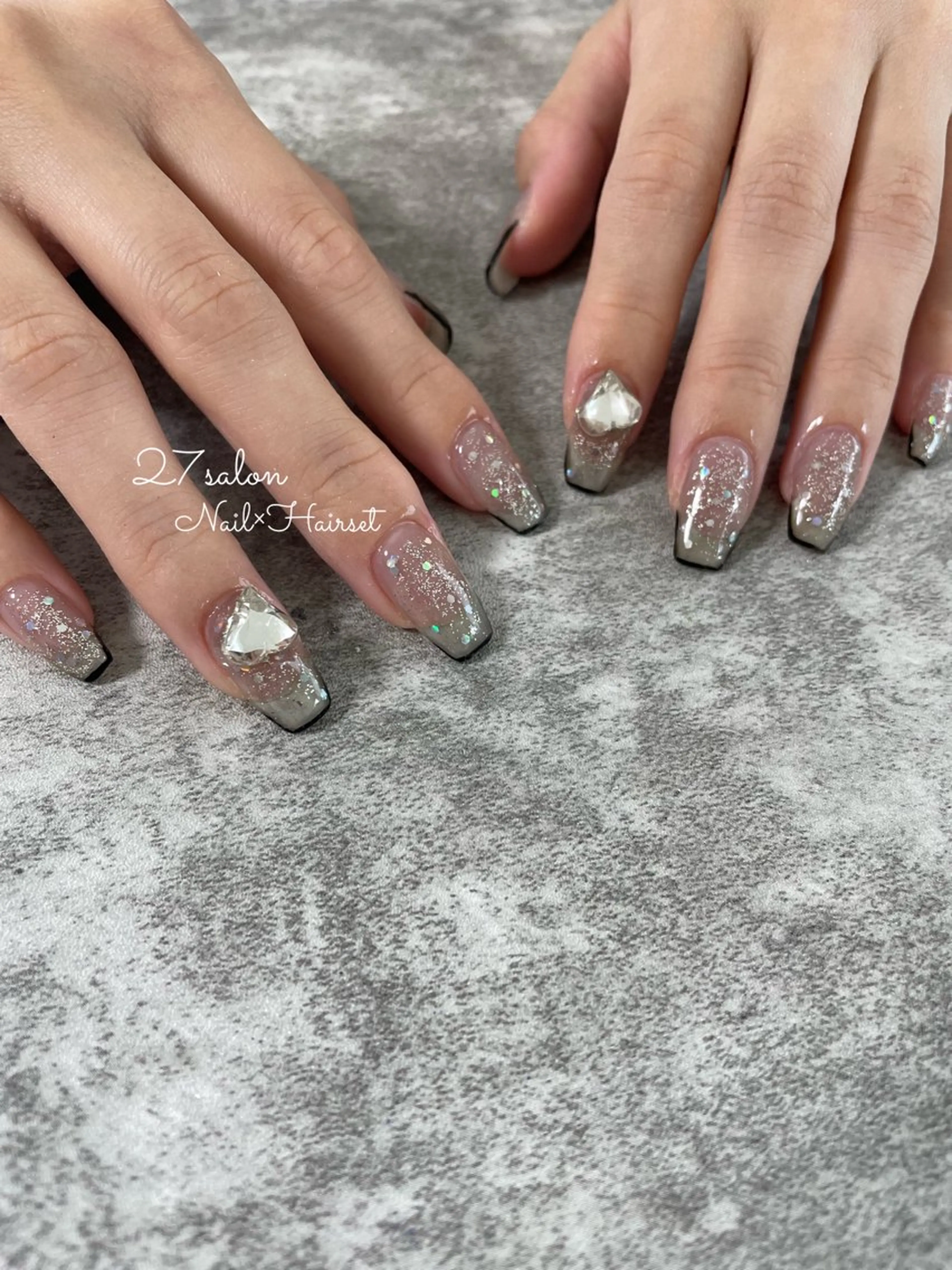 ネイル フレンチネイル ラメ(グリッター) ワンホンネイル 27salon yuinaのネイルデザイン