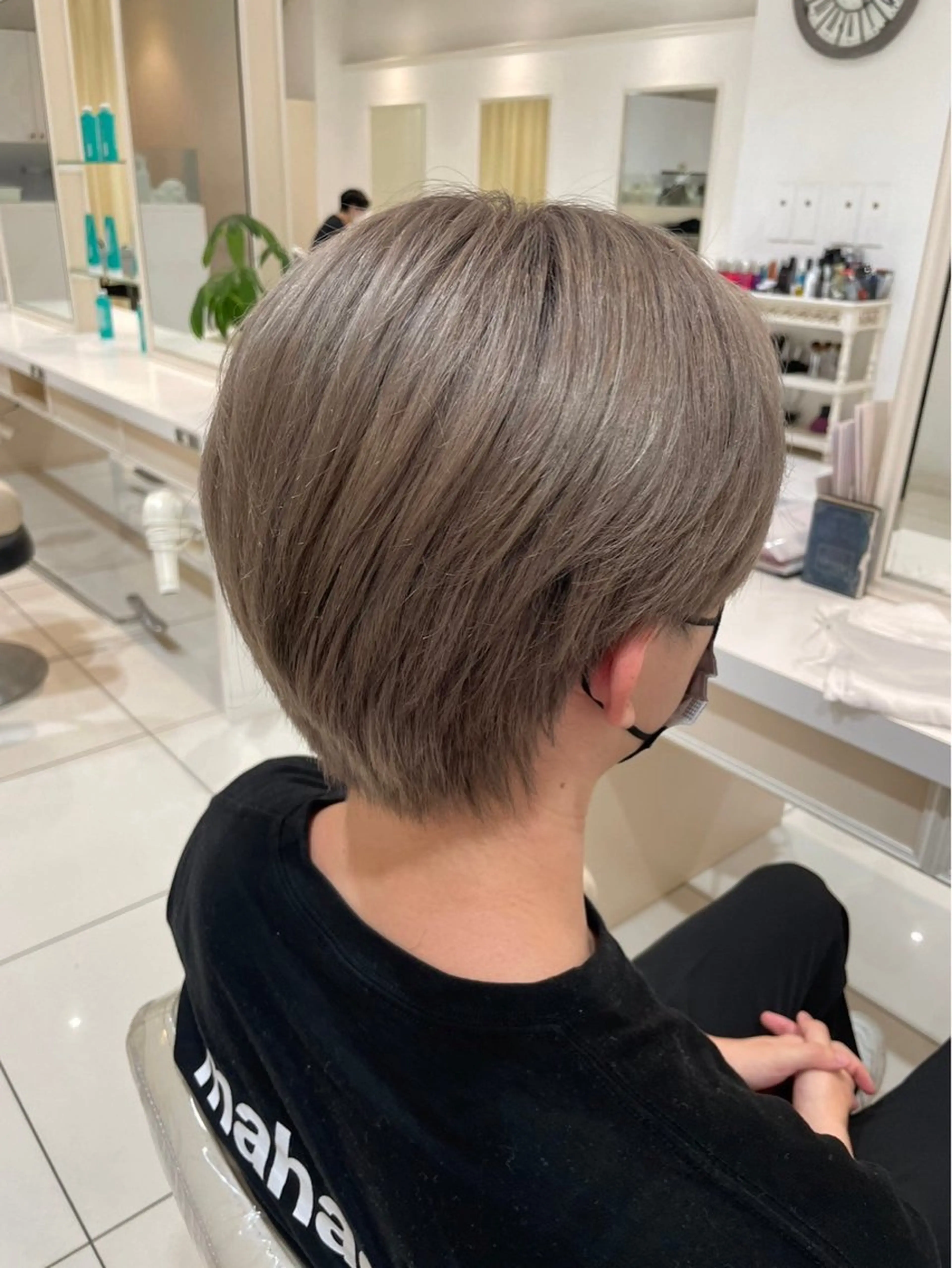 カラー 吉松 悠絢のヘアスタイル