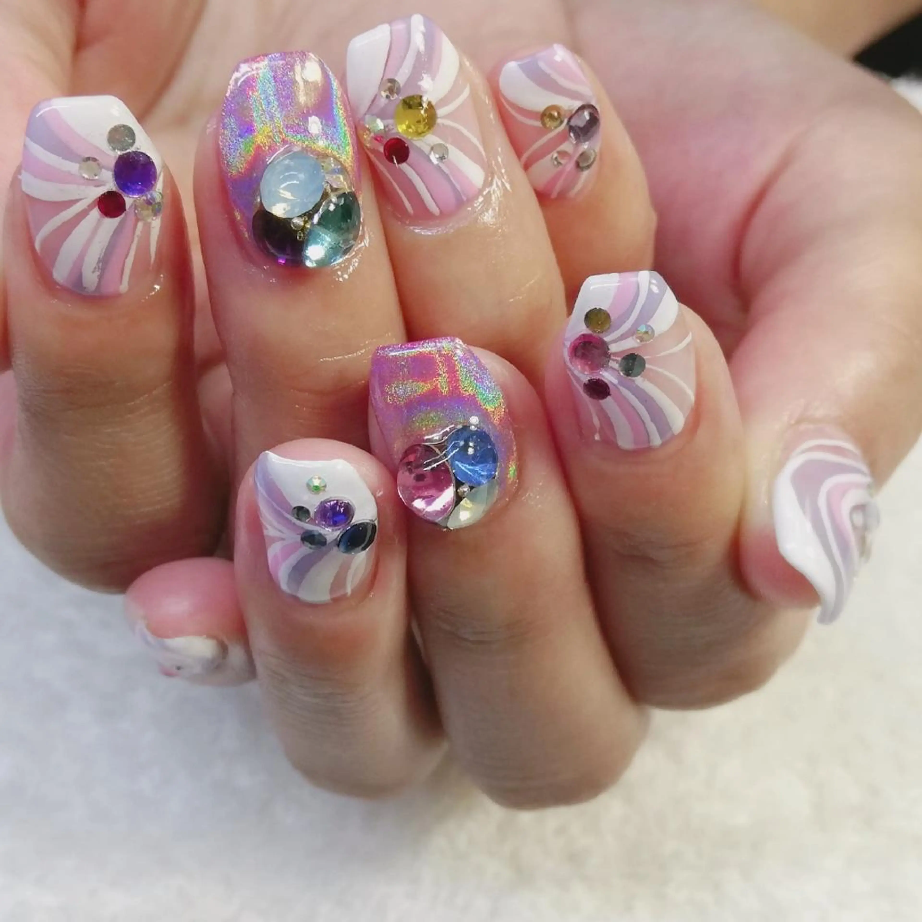 ネイル ストーンネイル ネイルサロンほっこり kanaのネイルデザイン