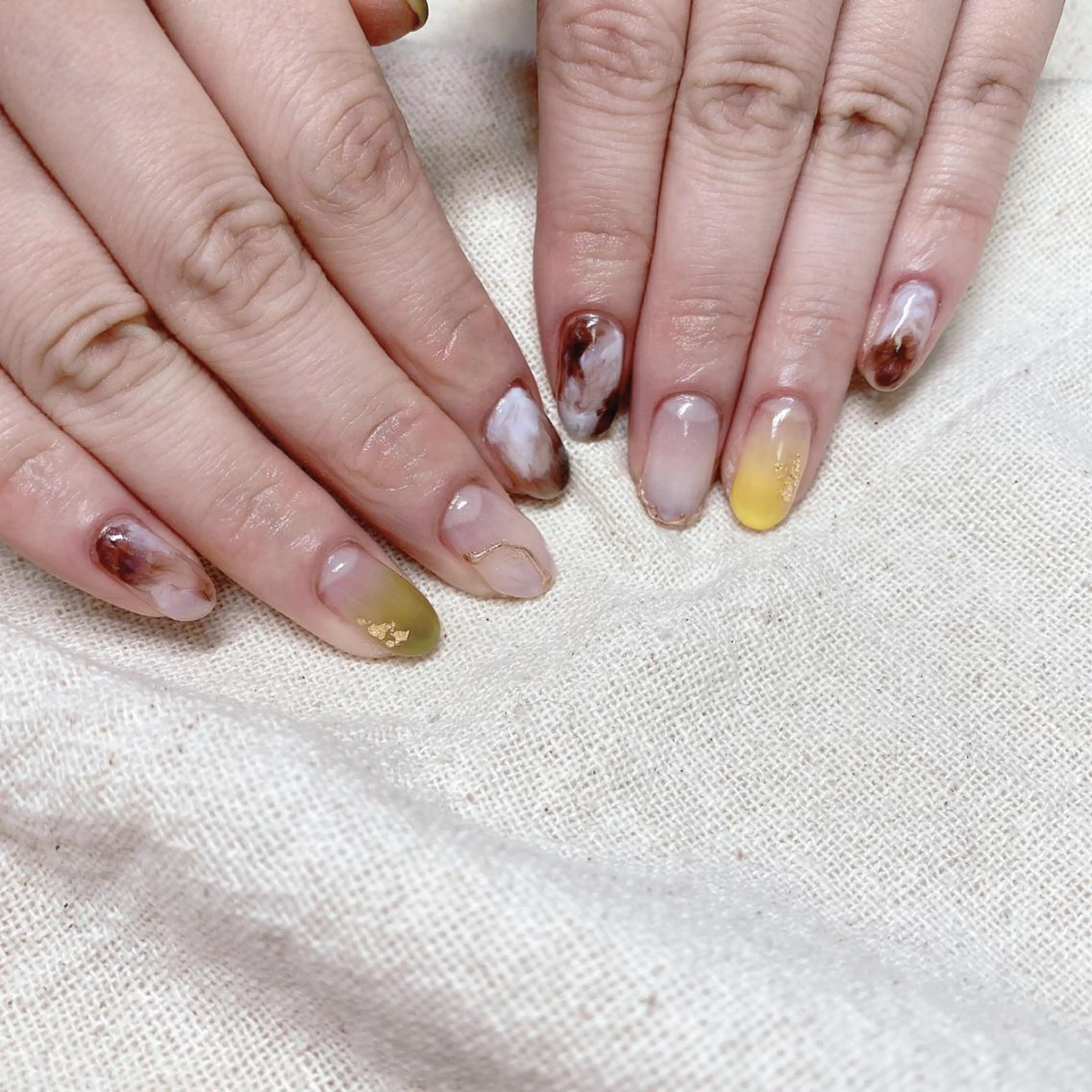 ネイル ニュアンスネイル 【育児休暇中】今中 沙季のネイルデザイン