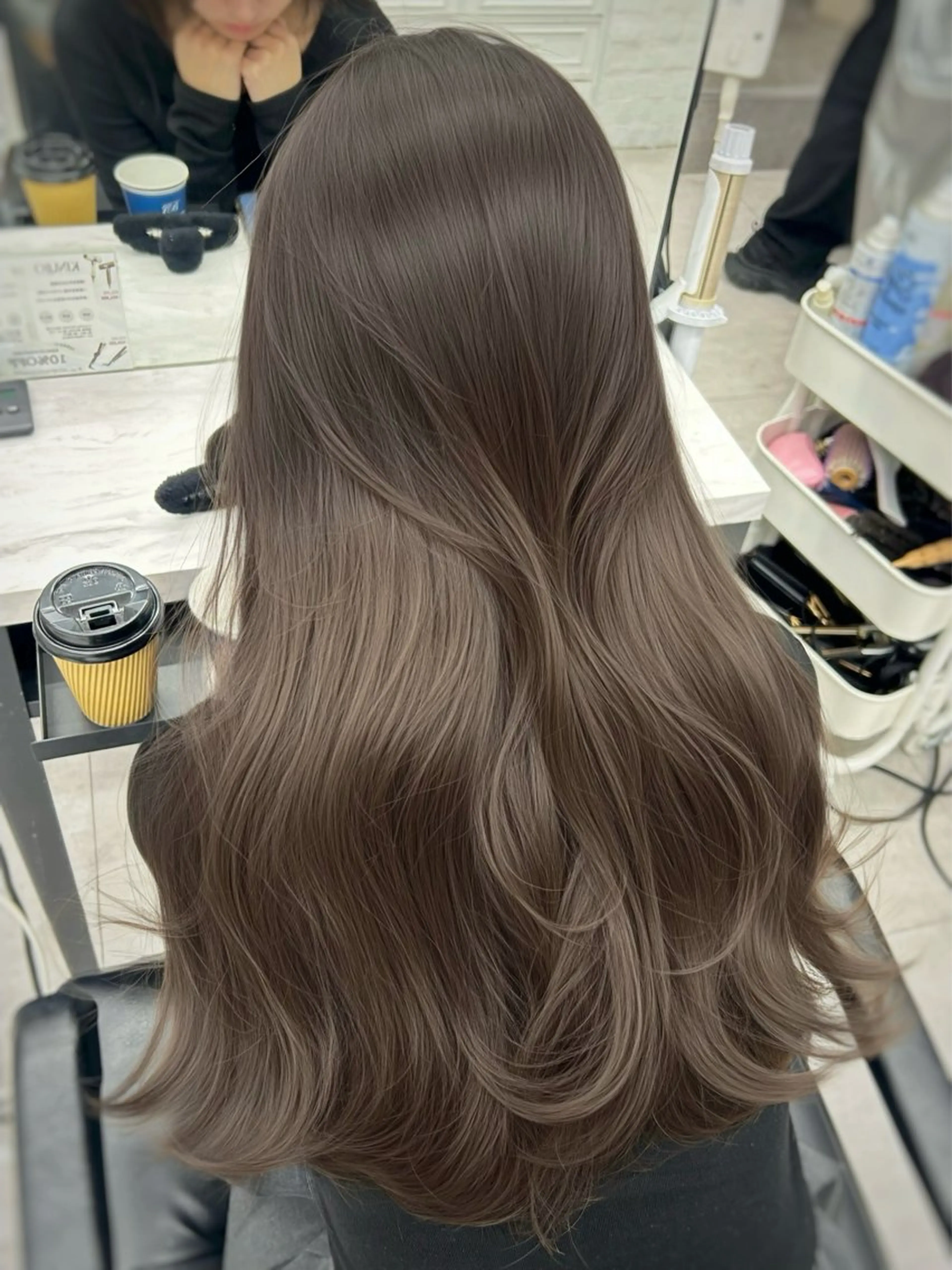 ロング カラー ヘアカラー トリートメント 韓国ヘア🇰🇷／ 艶カラー鈴木萌愛🩶のヘアスタイル