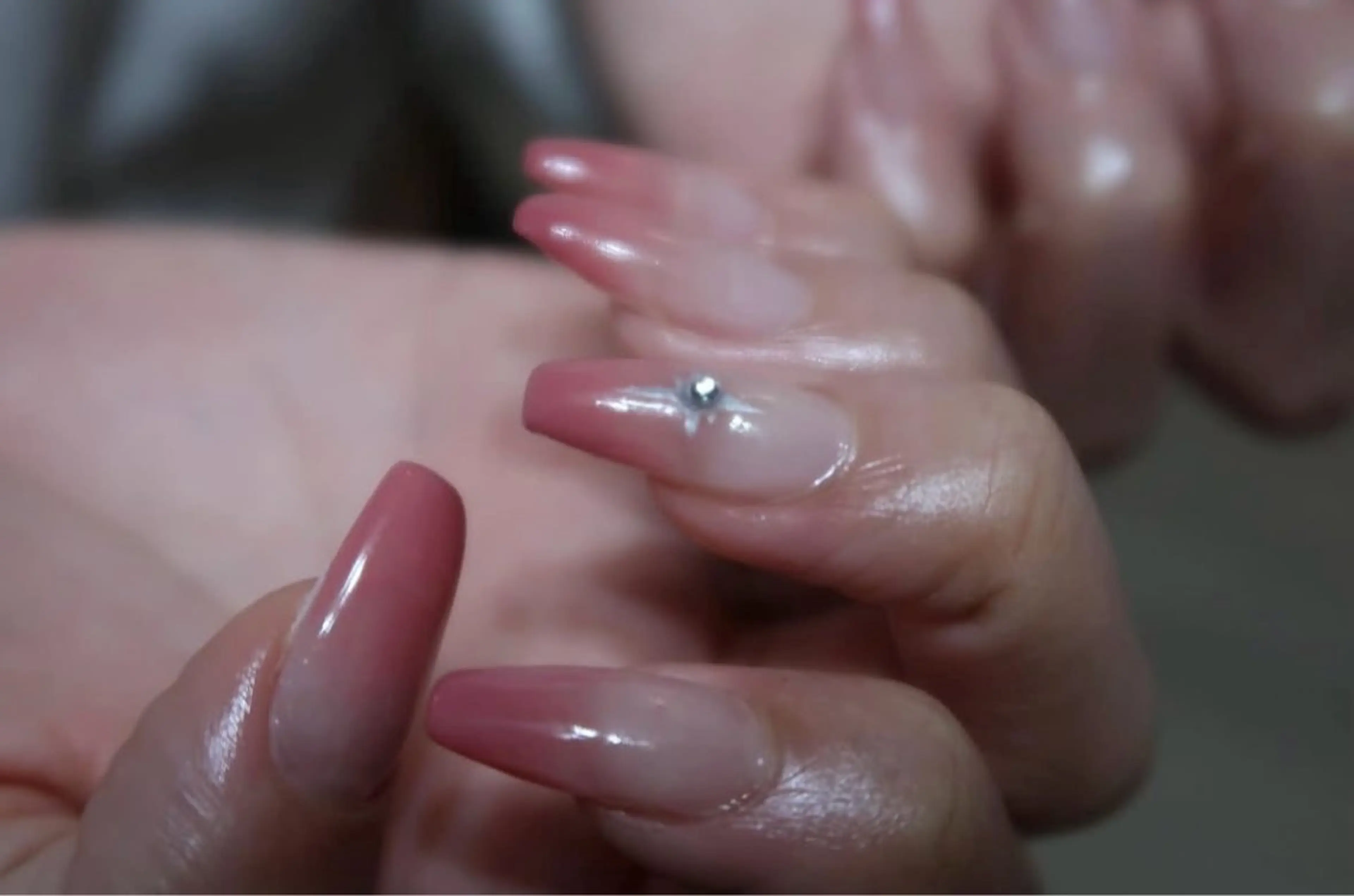 ネイル グラデーション 持ち込み ハンドネイル nemuri nail salonのネイルデザイン