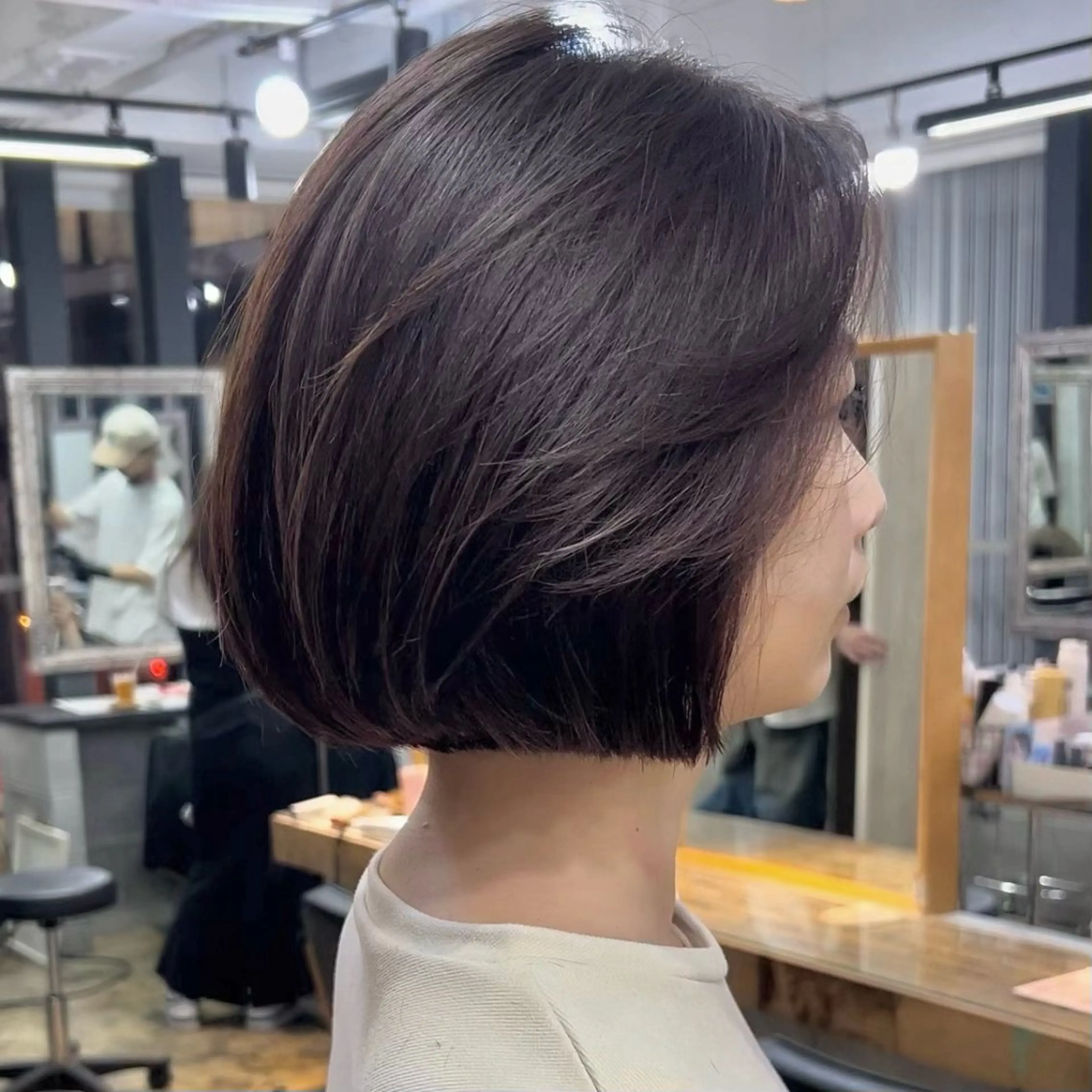 ショート カラー ラベンダーカラー ボブ 韓国風ヘア カット ヘアカラー トリートメント ボブ/縮毛矯正/ レイヤー/塚田のヘアスタイル