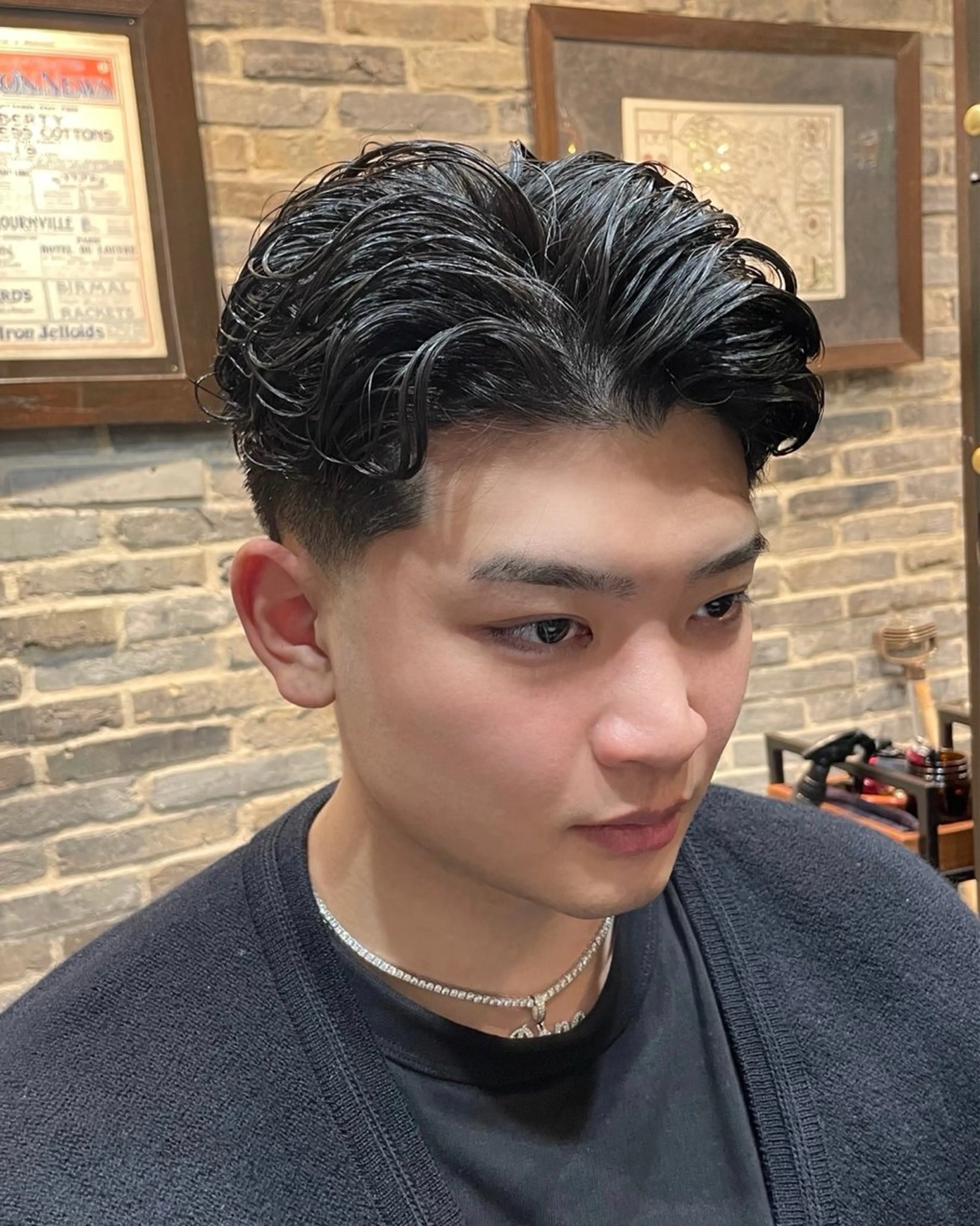 ショート パーマ メンズ フェードカット フェザーパーマ メンズパーマ Dorcus日本橋所属・カット無料 長利愛花のヘアスタイル