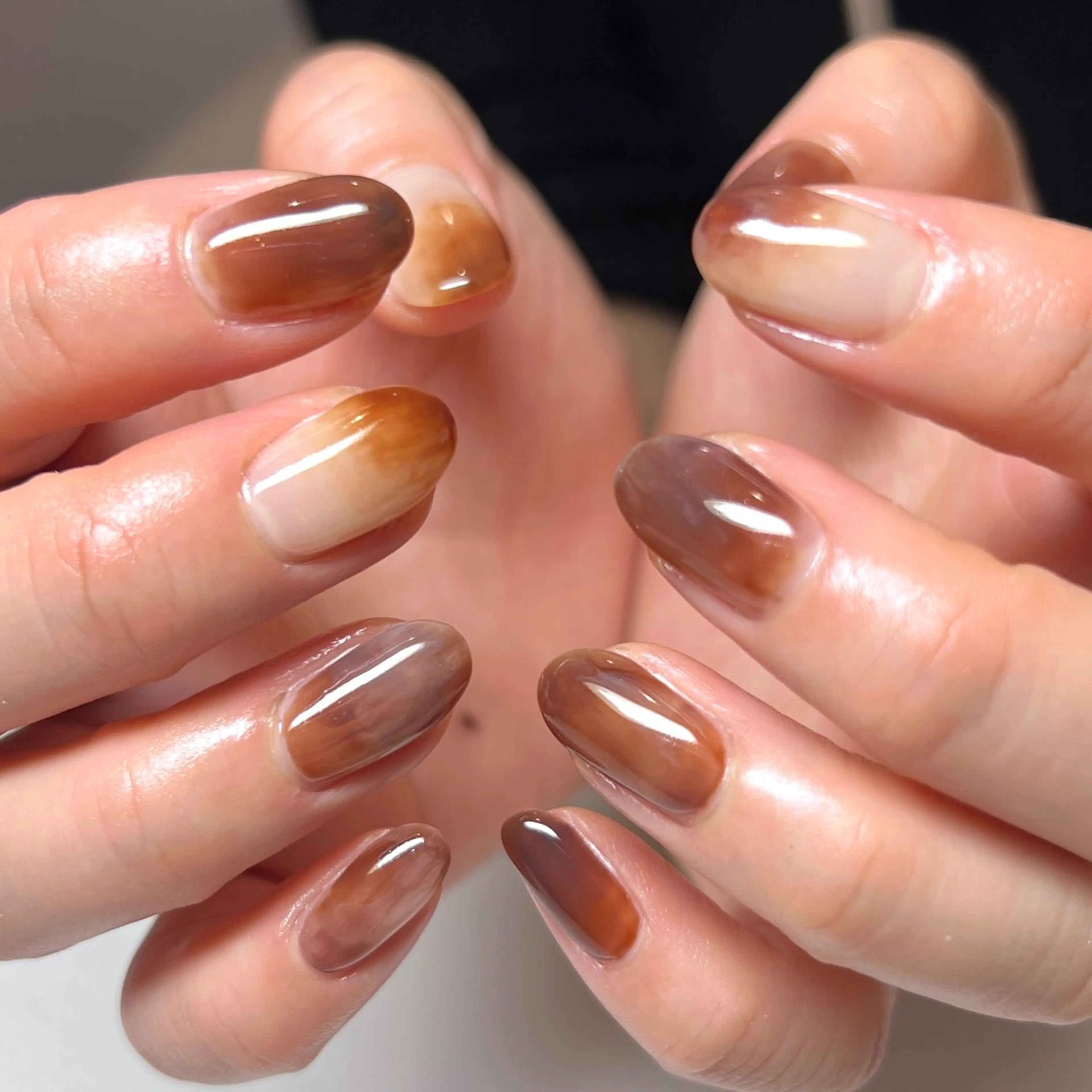 ネイル アートネイル ブラウン 持ち込み ニュアンスネイル シンプルネイル ハンドネイル REHTOF ｜朝7時Open☀️のネイルデザイン