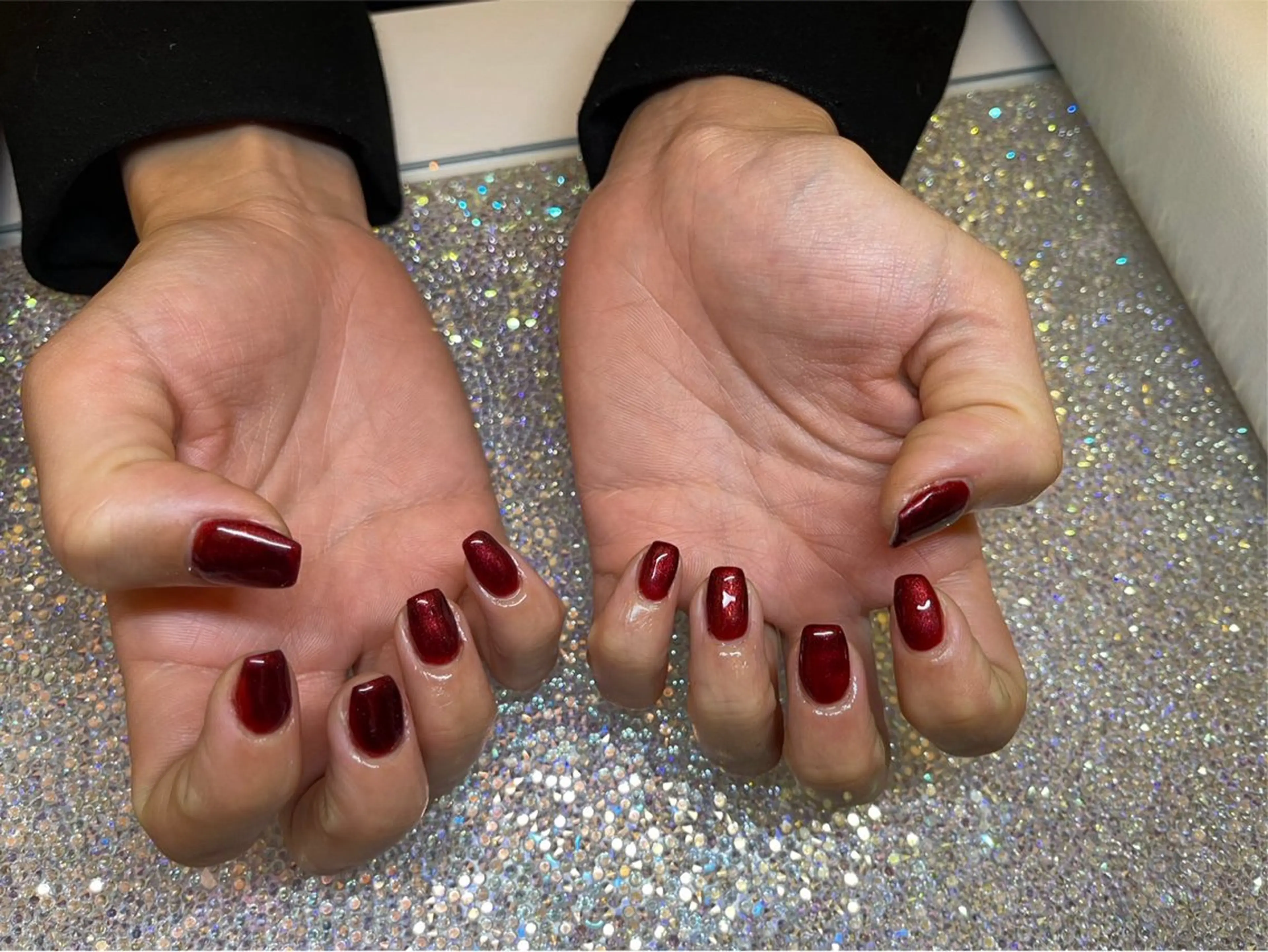 ネイル ワンカラーネイル 赤色 CLAIRE 〚クレア〛のネイルデザイン