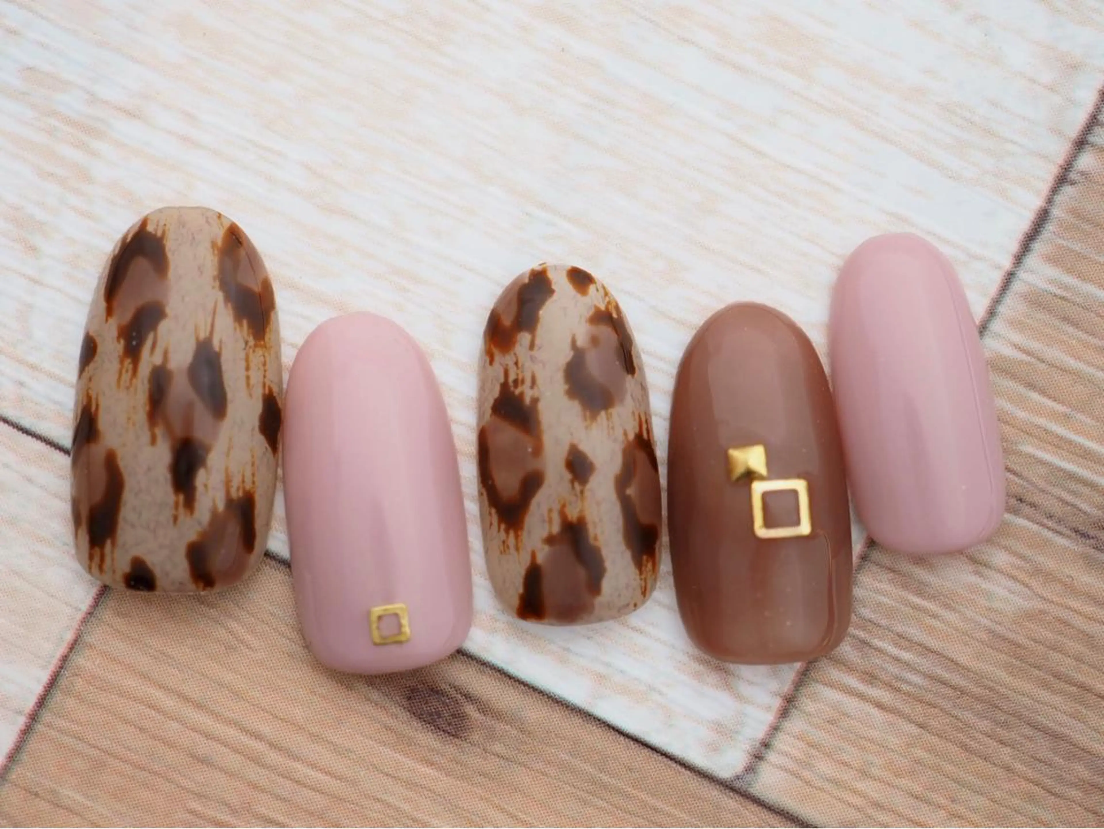 ネイル トップネイリスト Ribbon立川店のネイルデザイン