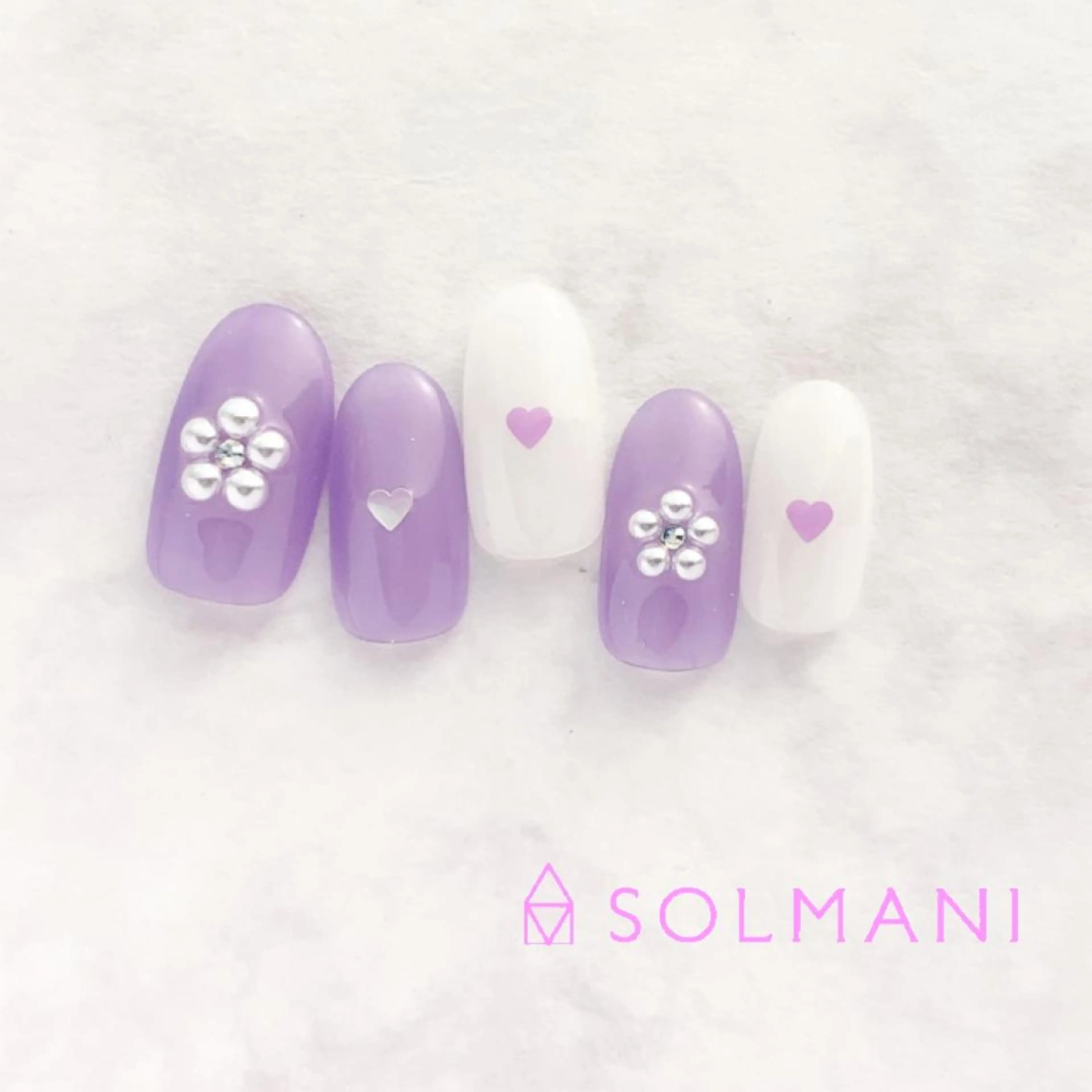 ネイル フラワーネイル SOLMANI 予約担当のネイルデザイン