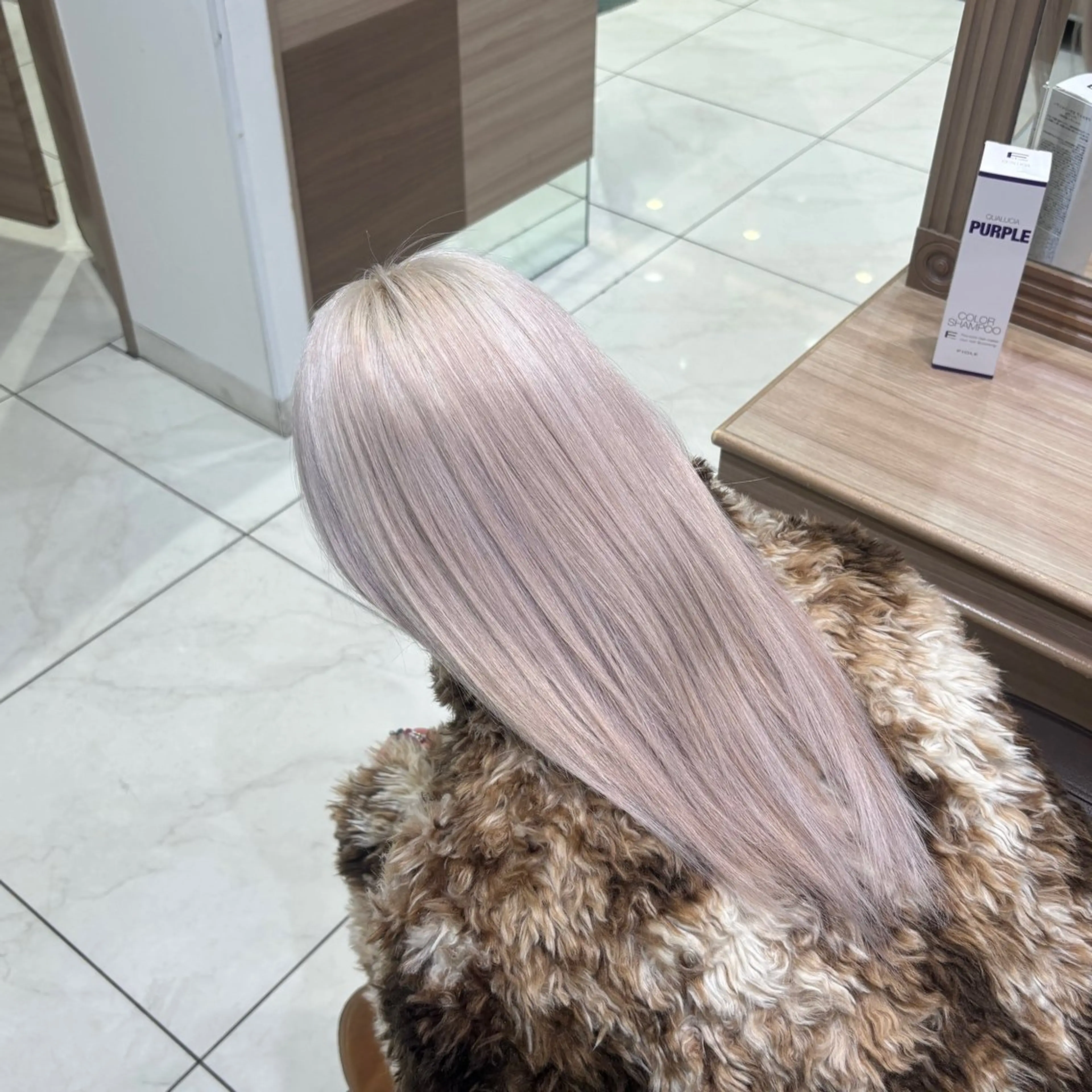 ロング カラー ベージュカラー ホワイトベージュ miyu.カラー モデル様募集中🎀♡のヘアスタイル