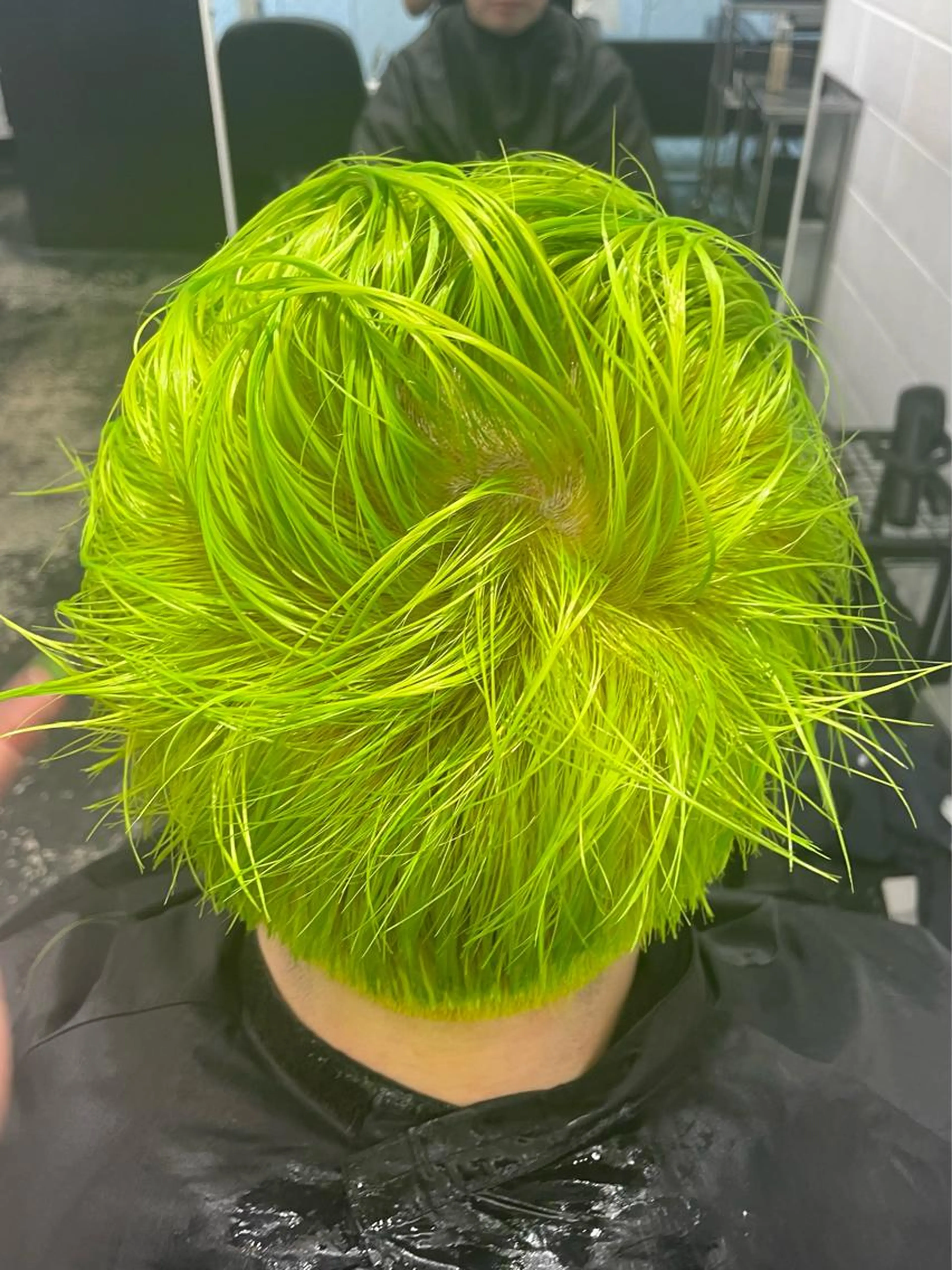 【メンズショート】メンズブリーチ ✨高発色カラー ➕保湿トリートメントの写真