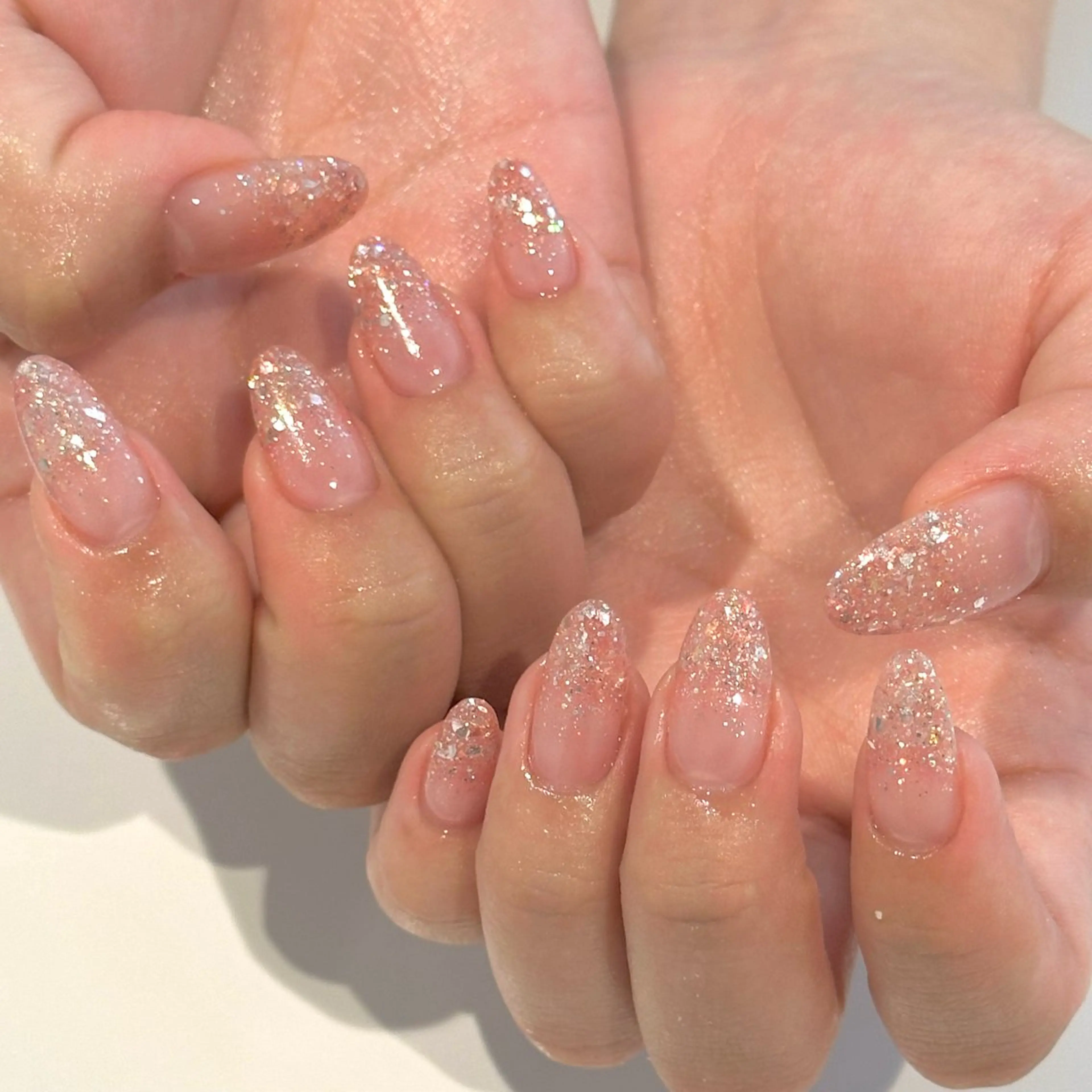 ネイル ゴールド ラメ(グリッター) ピンク ハンドネイル Nailsalon Julius luna所属・Juliusluna FUZUKIのネイルデザイン