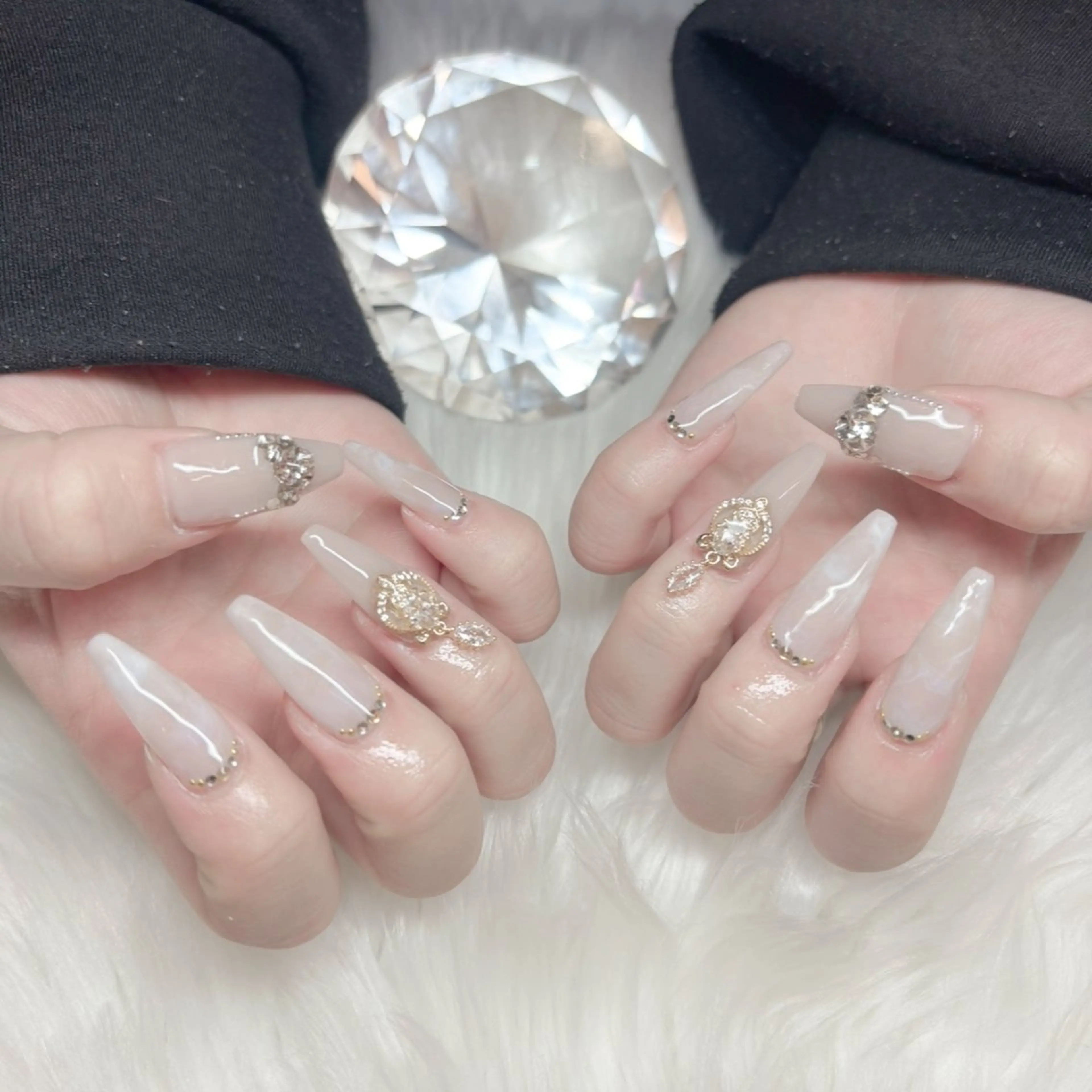 ネイル ハンドネイル be+所属・be +のネイルデザイン