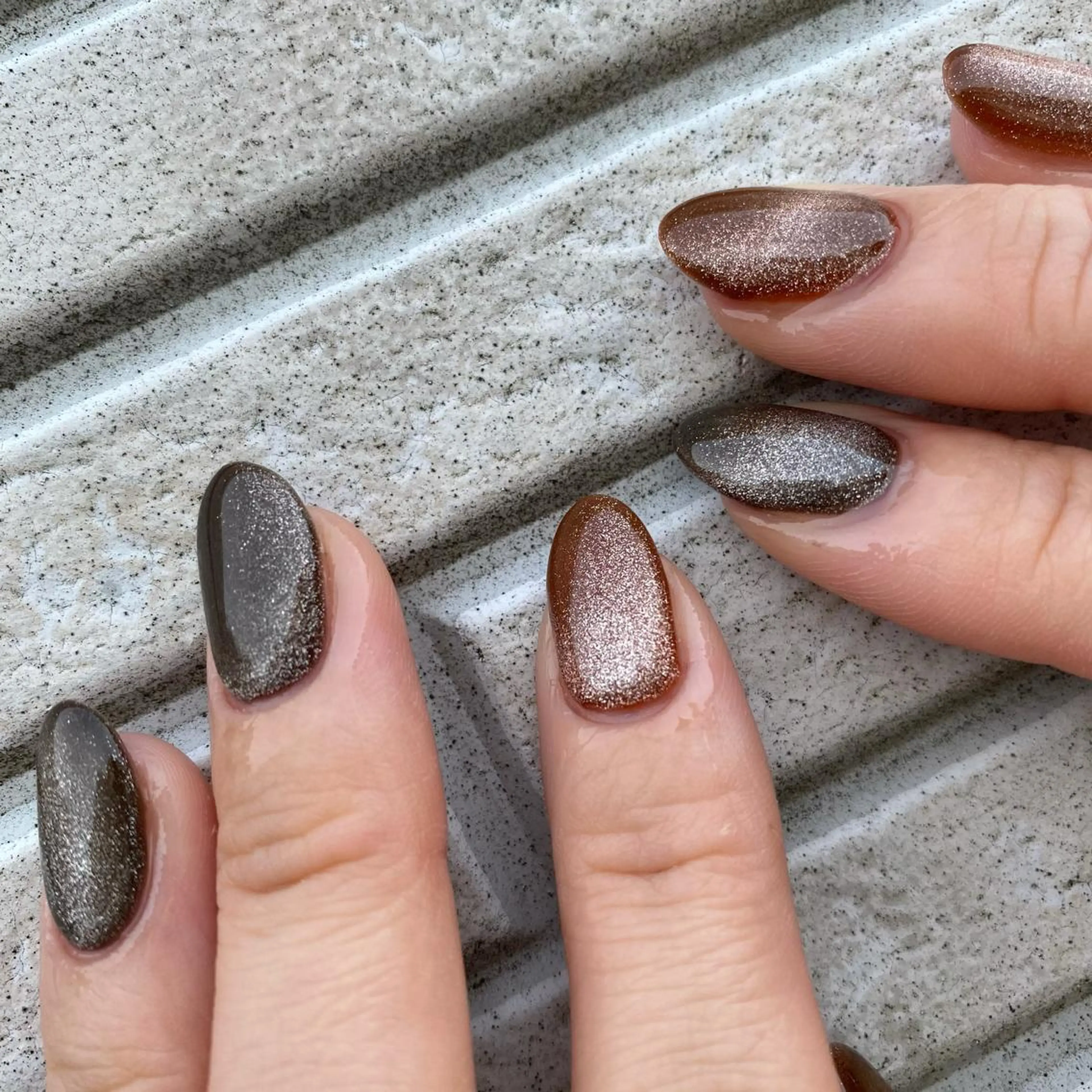 ネイル ブラウン マグネットネイル C. 👑itoのマツエク・マツパデザイン