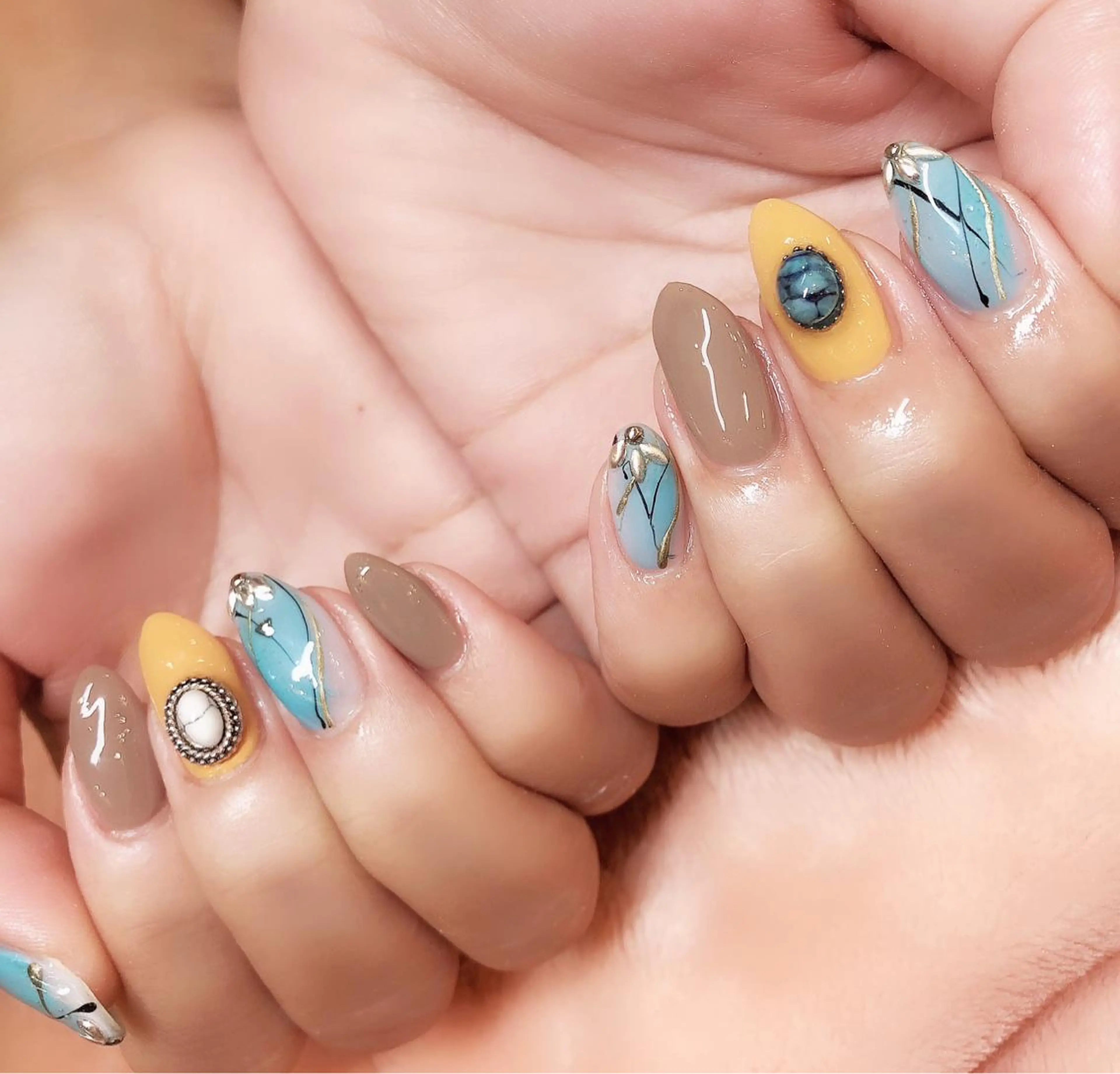 ネイル nailstudio ′ecole所属・nailstudio ′ecoleのネイルデザイン