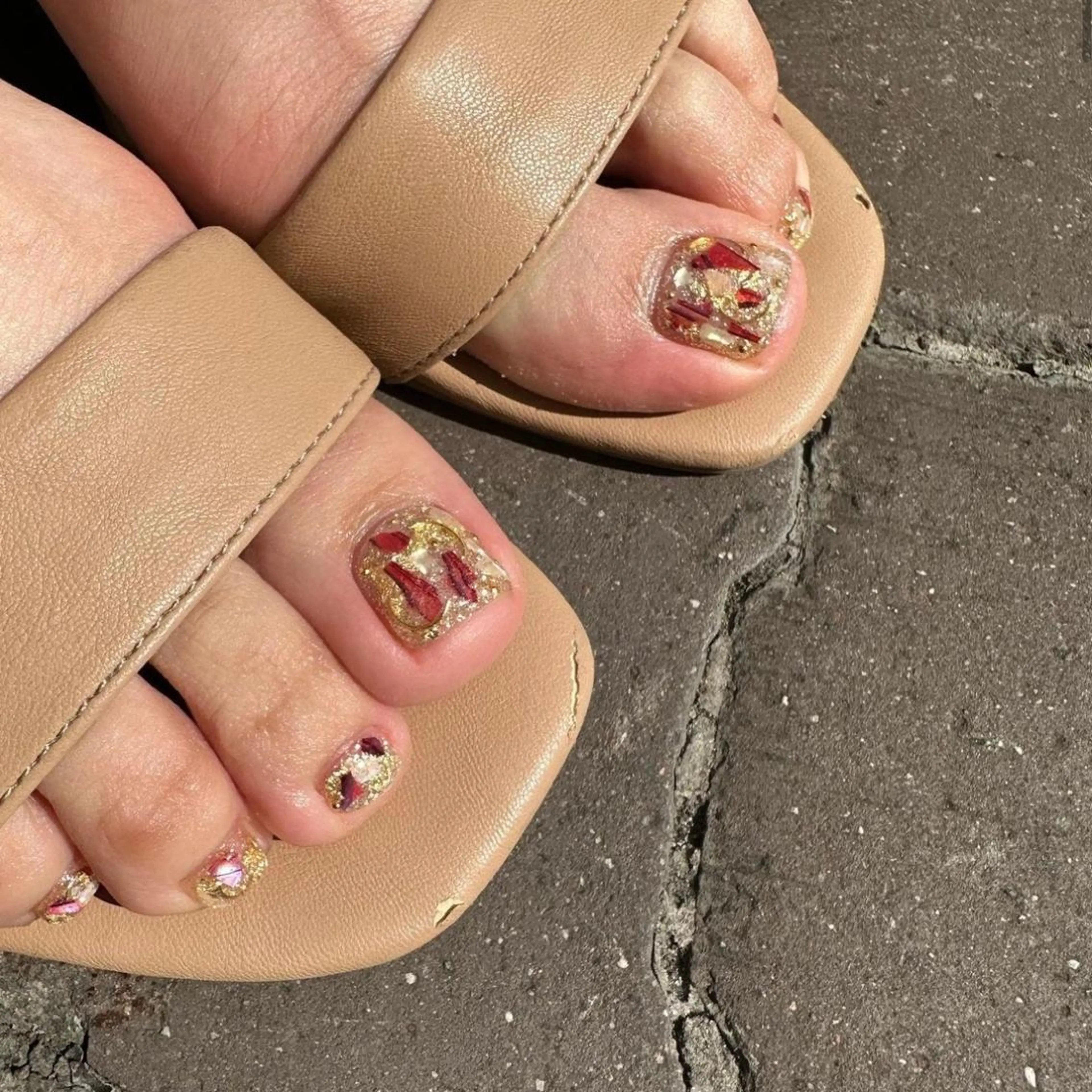 ネイル クリアネイル フットネイル ゴールド 氷ネイル・うるうるネイル キラキラネイル 🪞KAPE NAIL 🪞のネイルデザイン