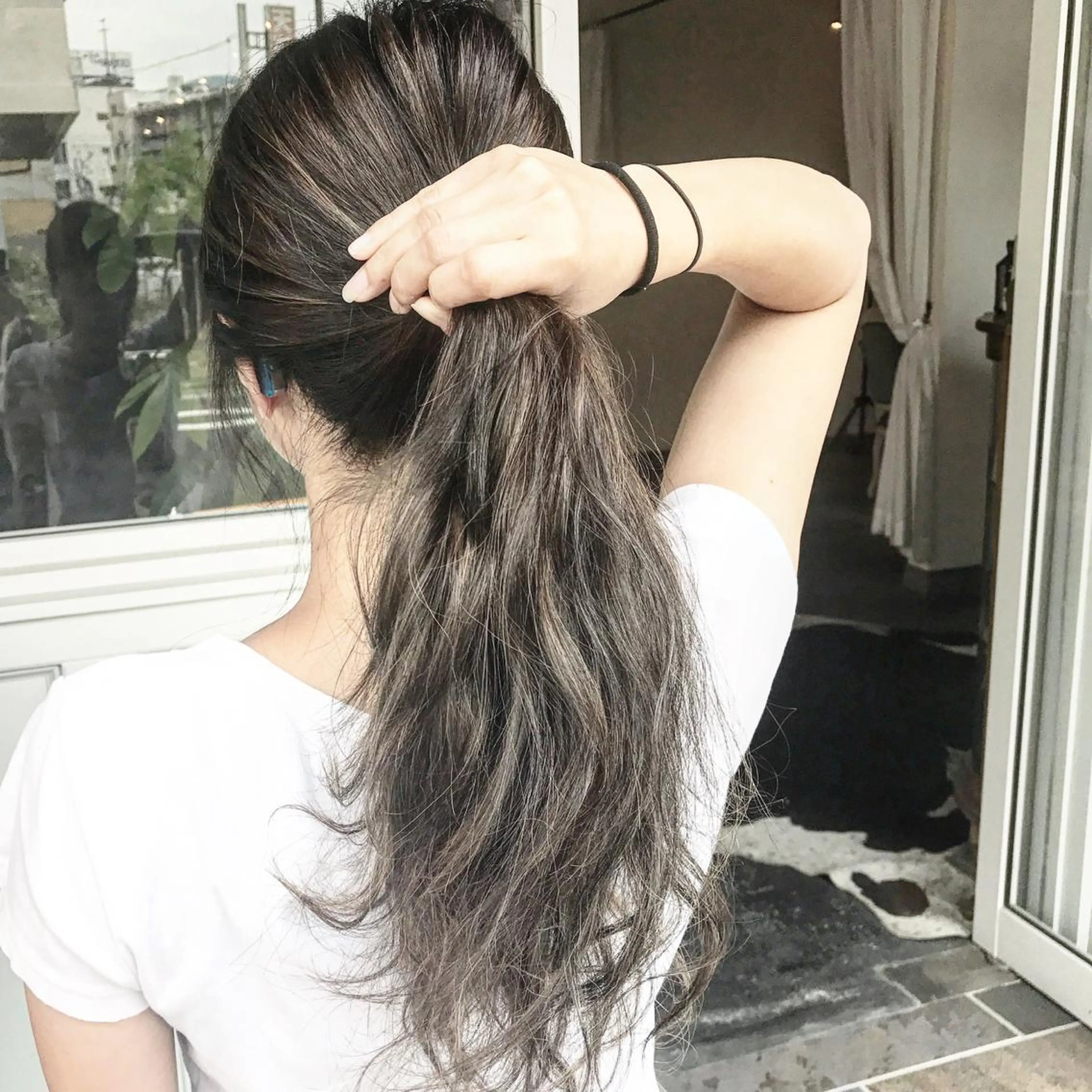 カラー ヘアアレンジ アッシュ グラデーションカラー ハイライトカラー Mariana/ 鶴原-ハイライトのヘアスタイル