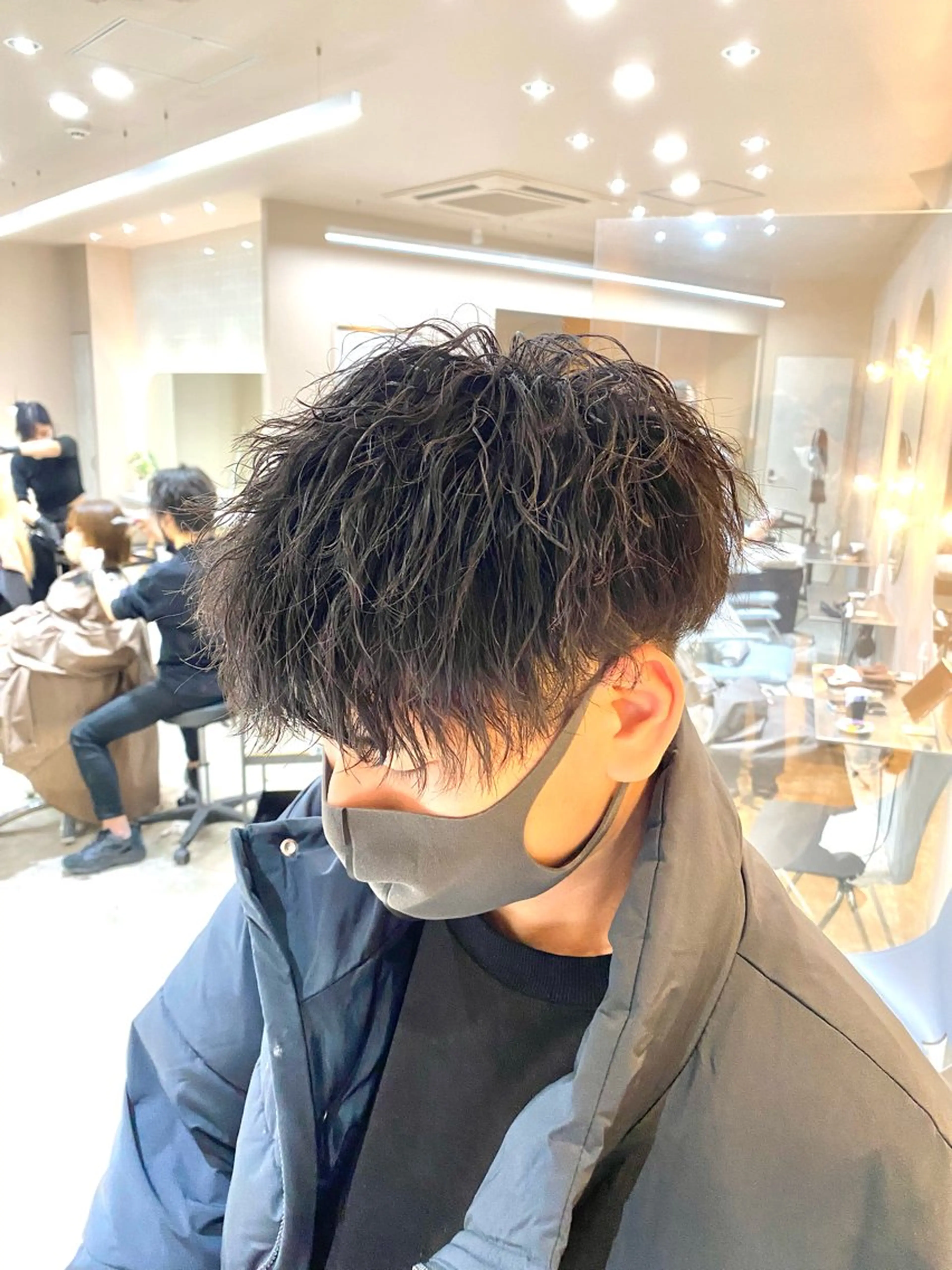 パーマ メンズ アップバング マッシュ メンズパーマ メンズツイストパーマ ツイストスパイラルパーマ 心斎橋本町メンズ 美容師ユースケのヘアスタイル