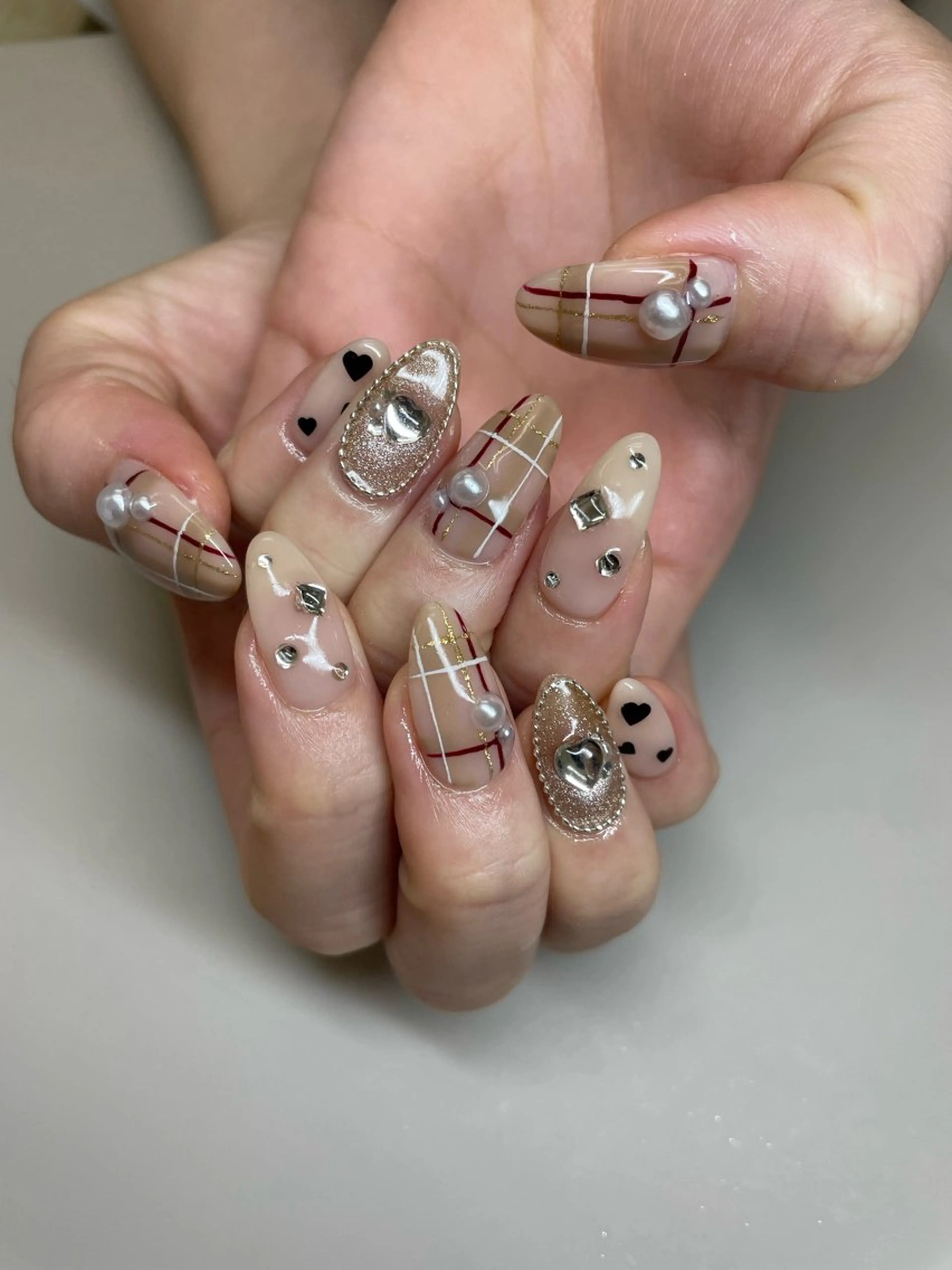 ネイル ハンドネイル Hisaka Mikiのネイルデザイン