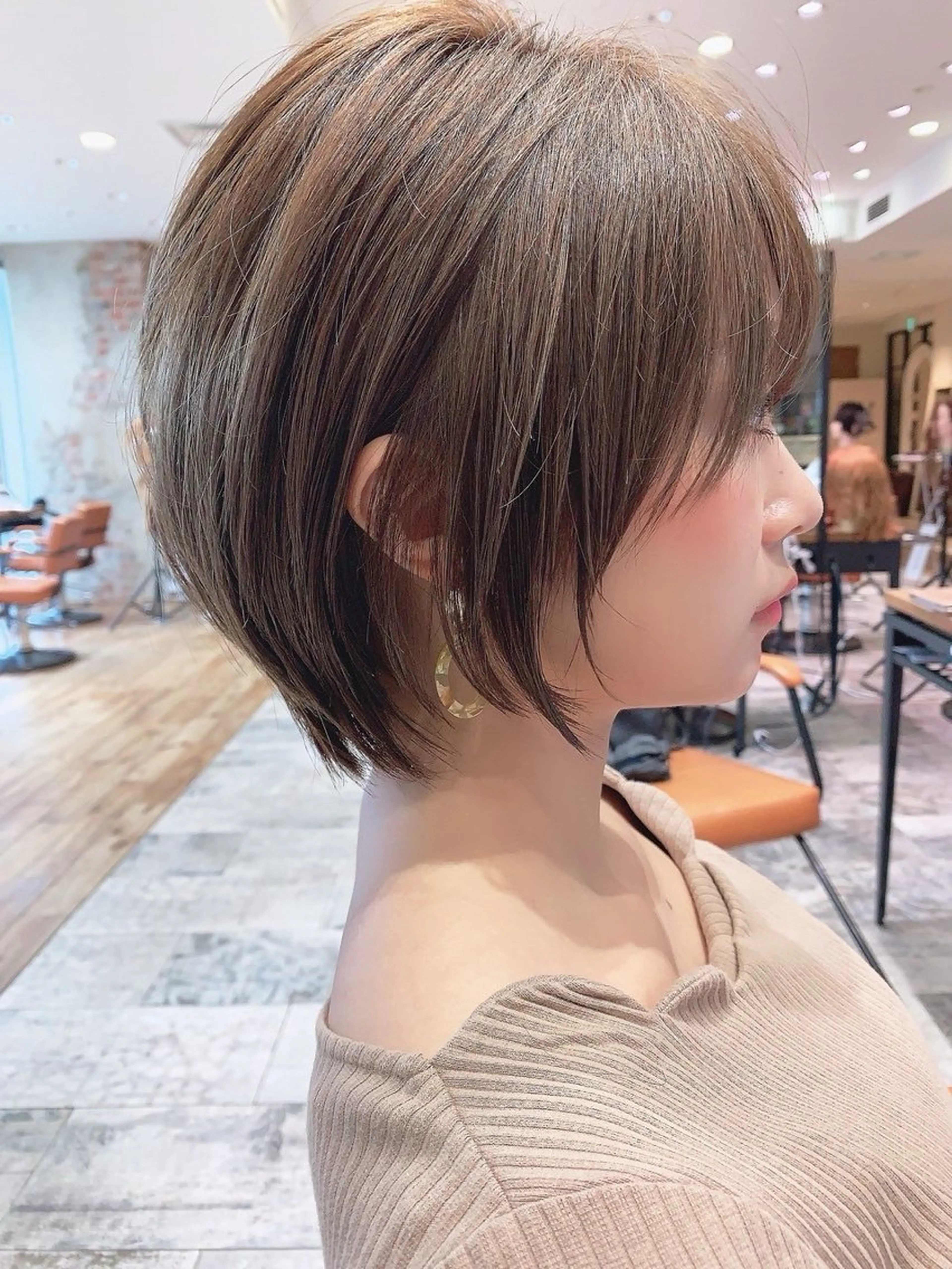 ショート 新宿/レイヤー 顔周りカット溝手優太のヘアスタイル