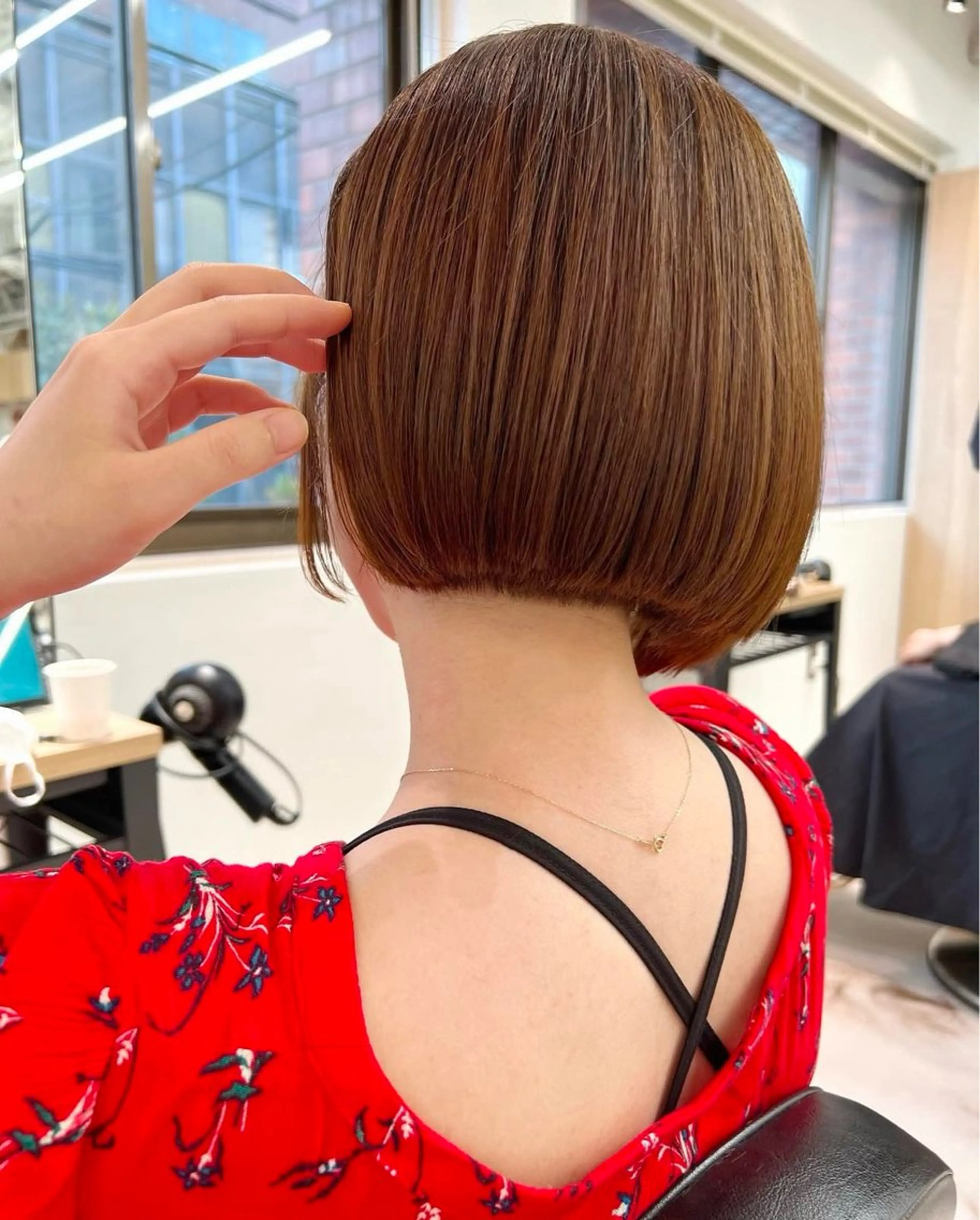 ショート カット nok所属・レイヤー/ベージュ/ どますず🌺のヘアスタイル