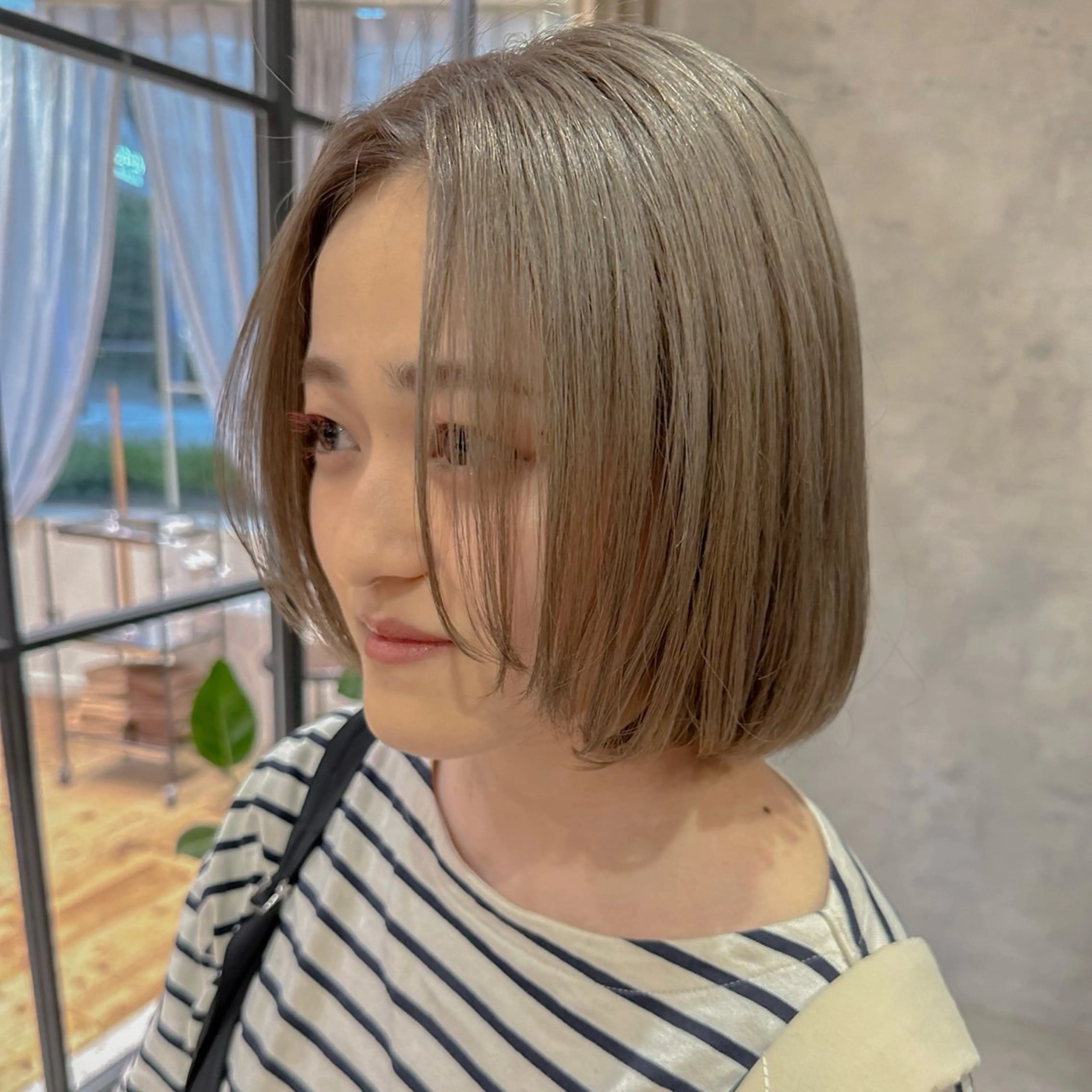 ミディアム ヘアカラー 平野恵/透明感カラー ブリーチ/ボブのヘアスタイル