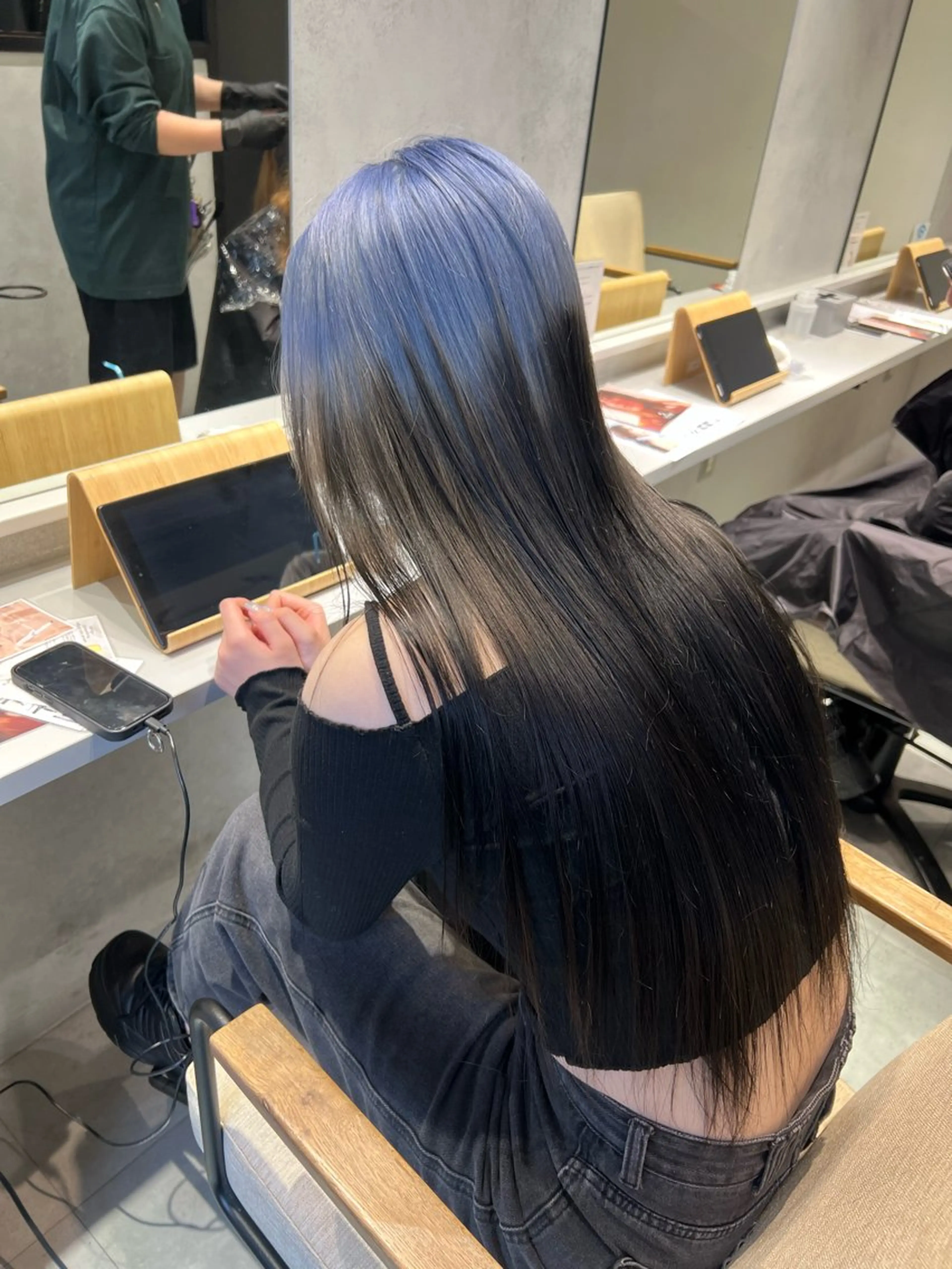 ミディアム デザイン🥇複雑履歴 ハイトーン特化のヘアスタイル