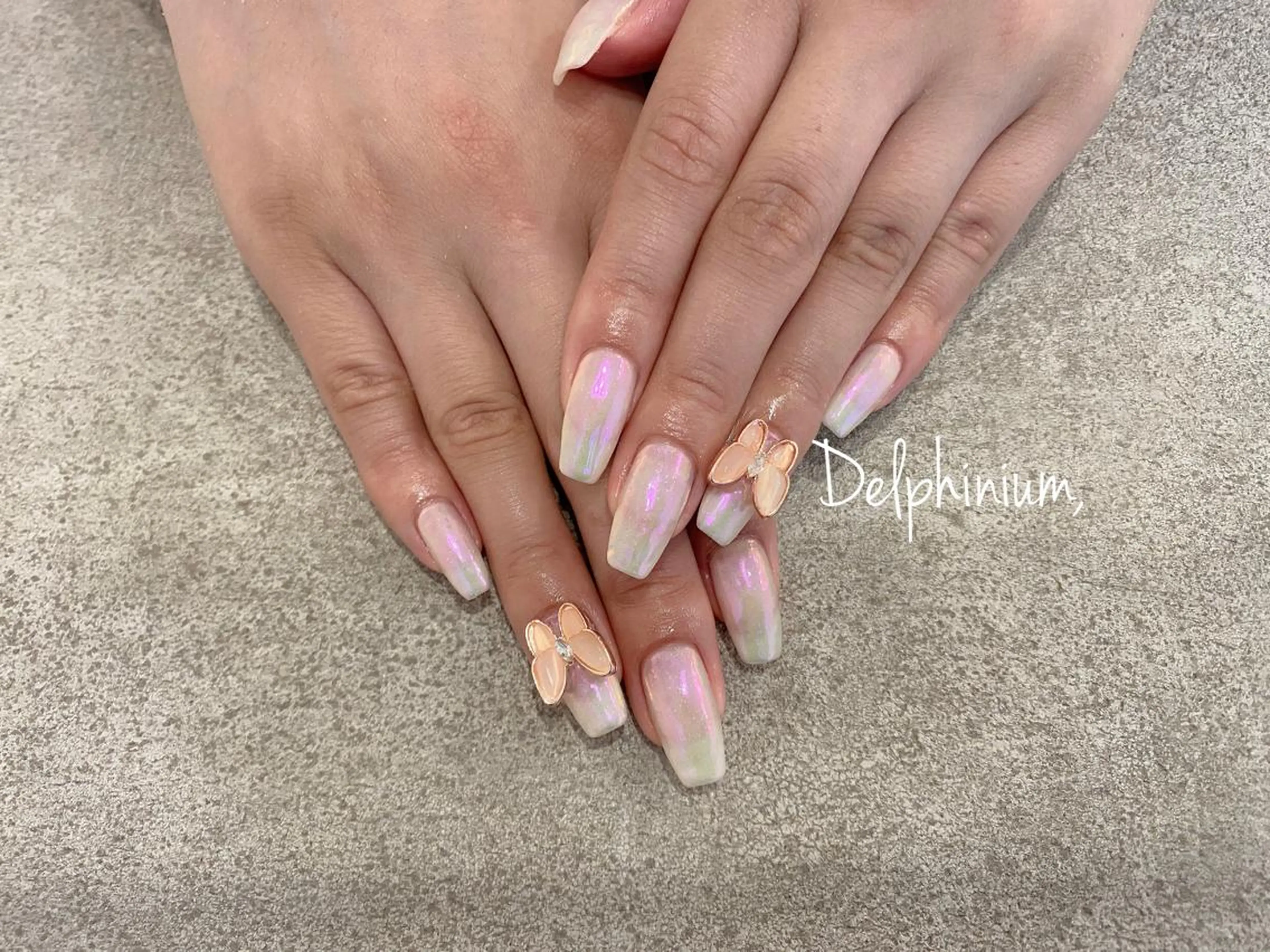 ネイル オーロラネイル ミラーネイル 岡本 友恵のネイルデザイン