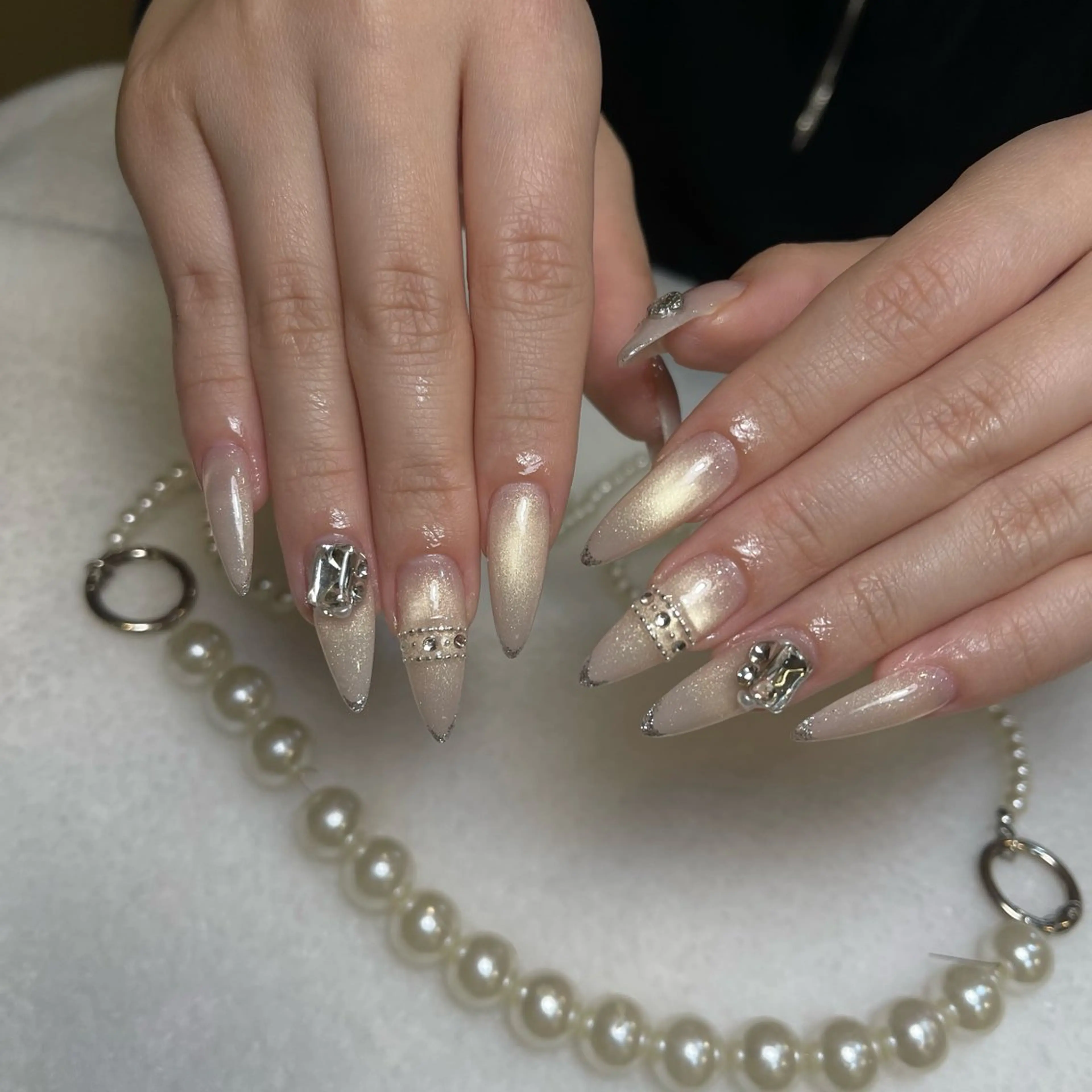 ミディアム ハンドネイル Chiin Nailのネイルデザイン