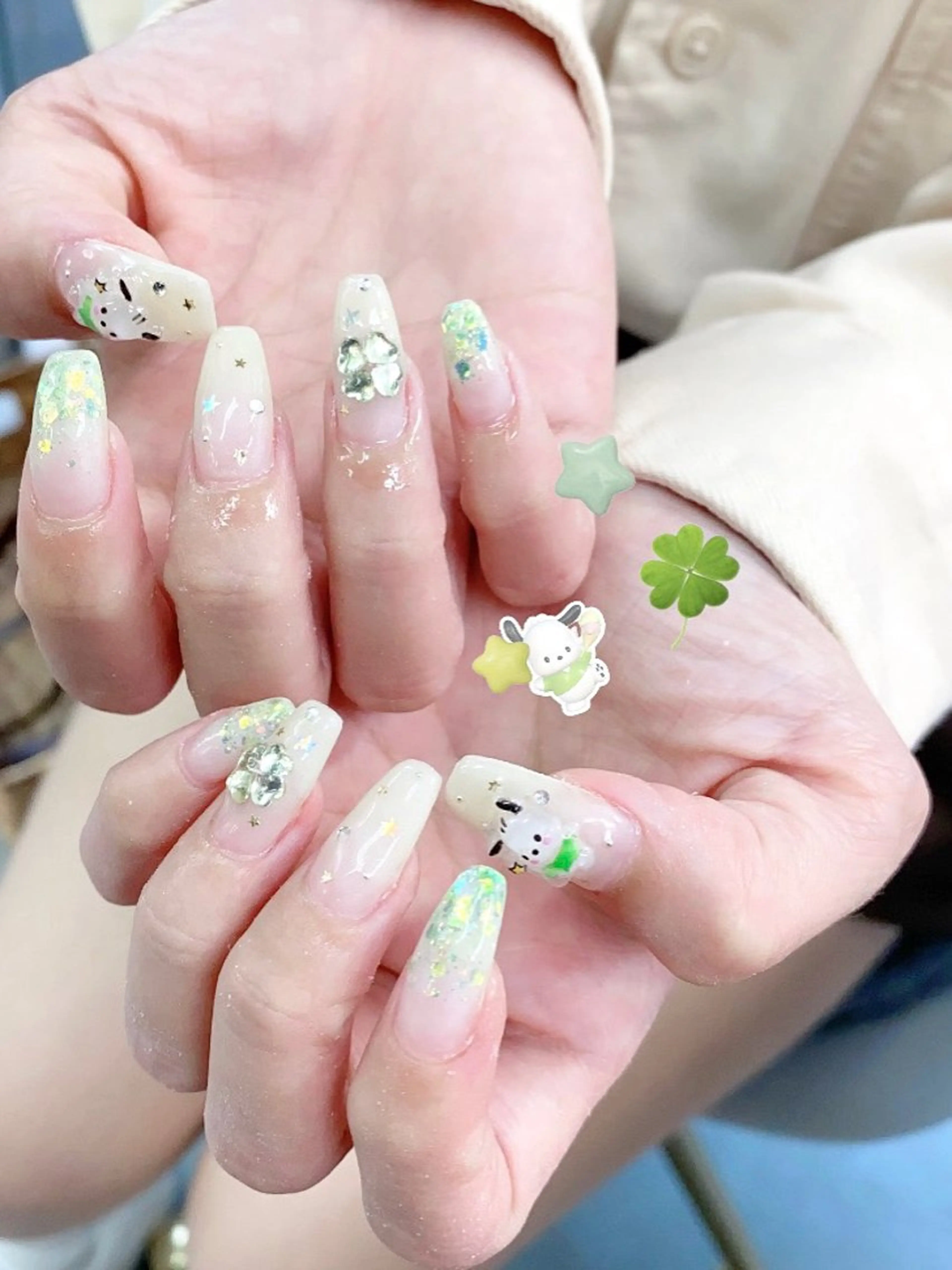ネイル アートネイル 持ち込み ハンドネイル フットネイル Nailsalon mui.所属・中家 亜紗子のネイルデザイン