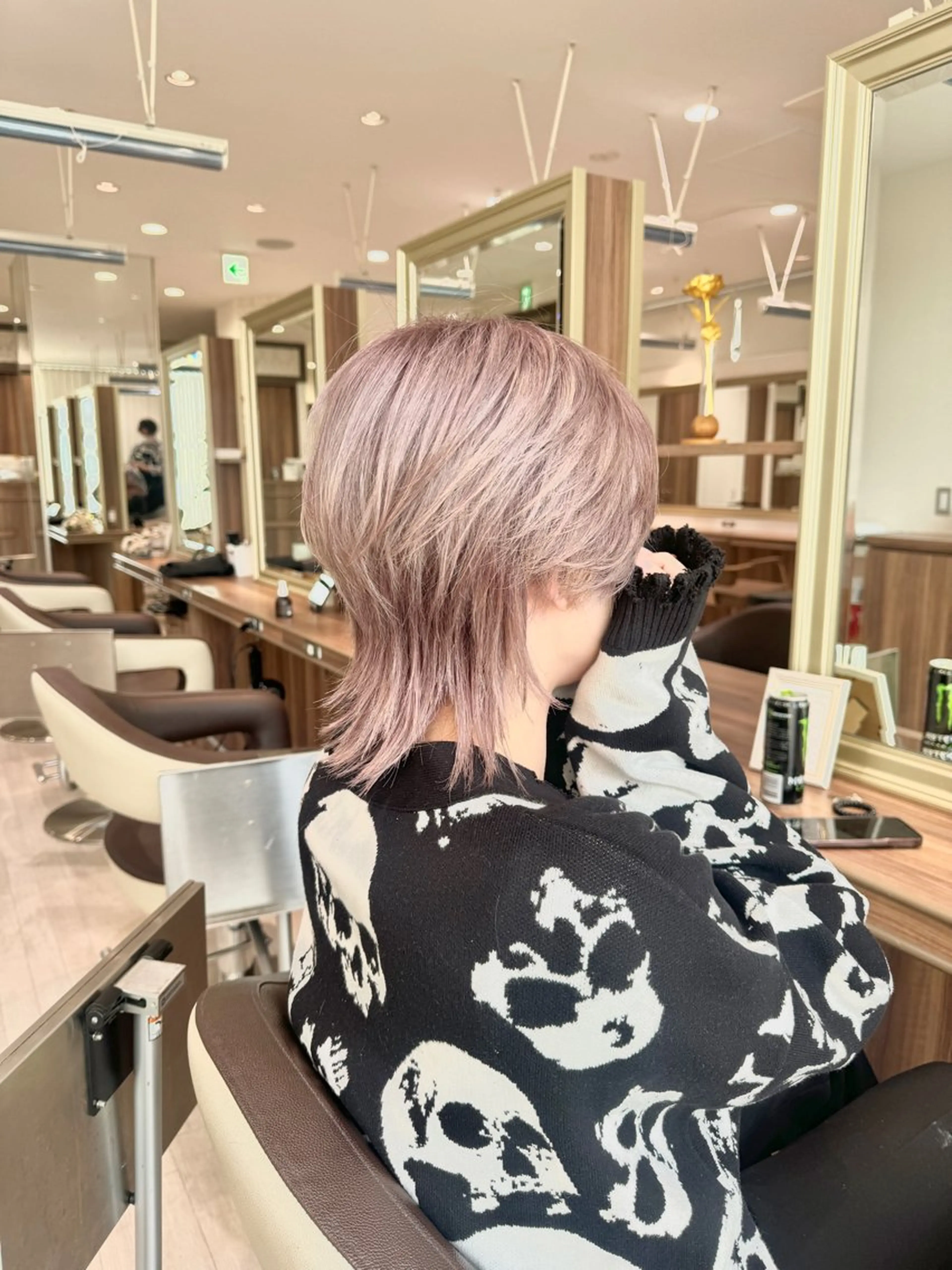 ミディアム カラー メンズ ヘアカラー Re:st所属・Miyavi/カラー ショートボブのヘアスタイル