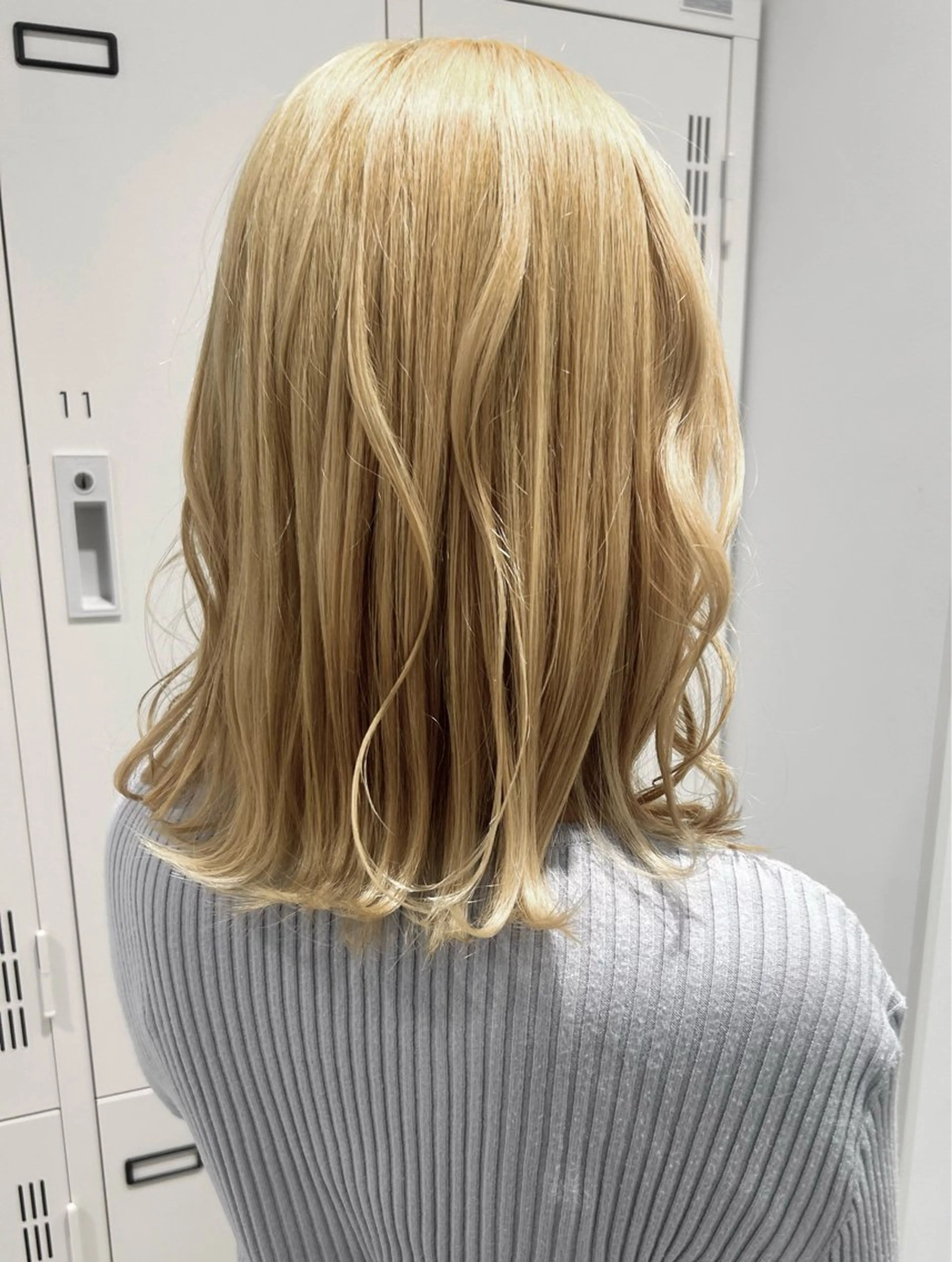 セミロング カラー ヘアカラー ヘッドスパ はるか/ブリーチカラ ー/ヘアアレンジ🤍のヘアスタイル