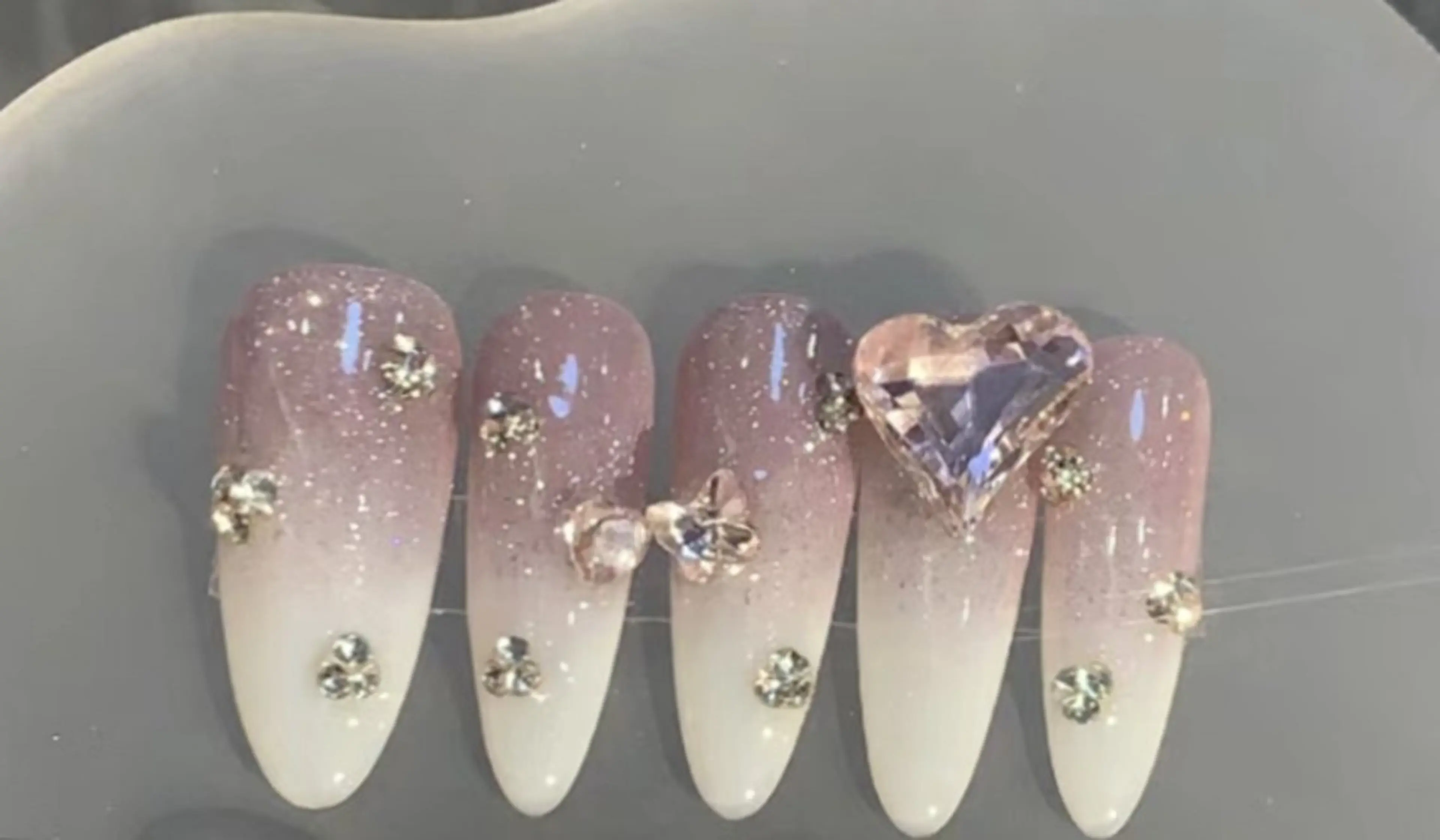 ネイル ハンドネイル Mi Naのネイルデザイン