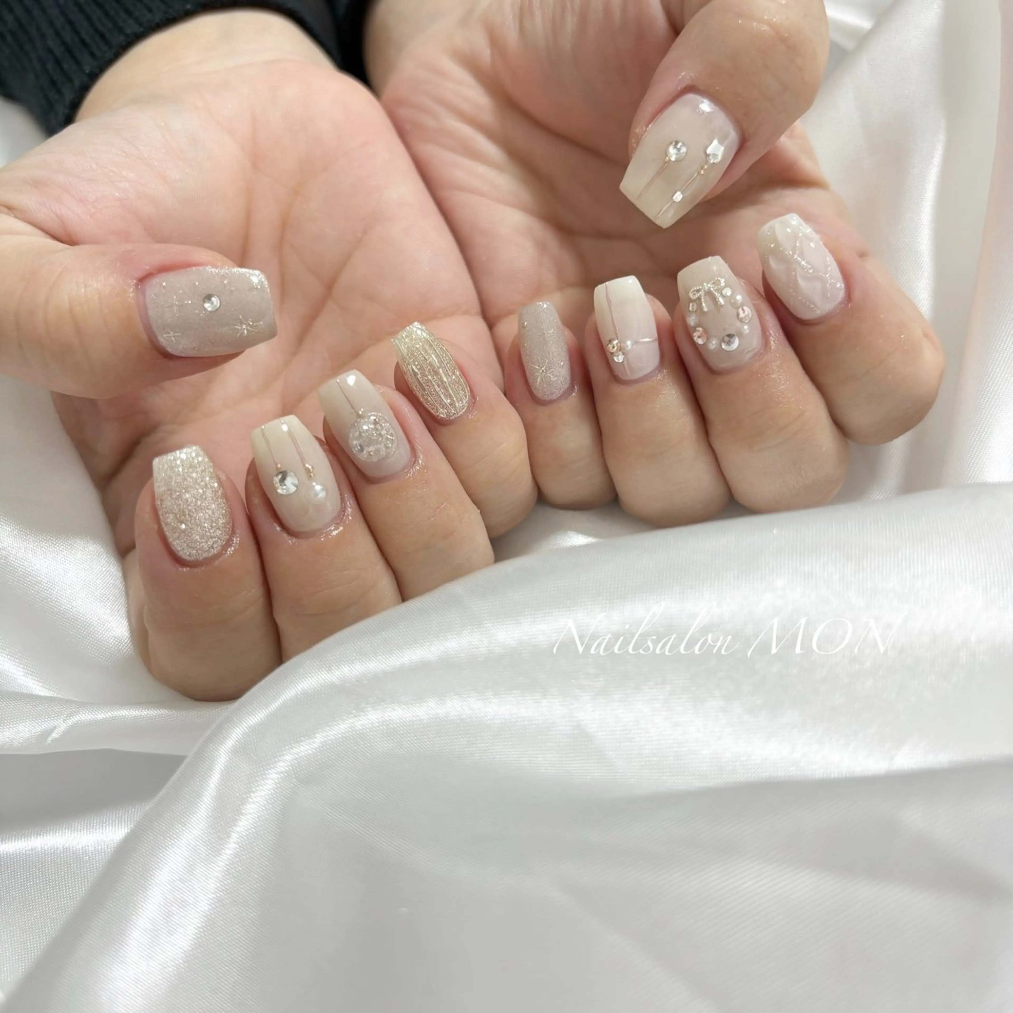 ネイル ストーンネイル ハンドネイル Nailsalon MONのネイルデザイン