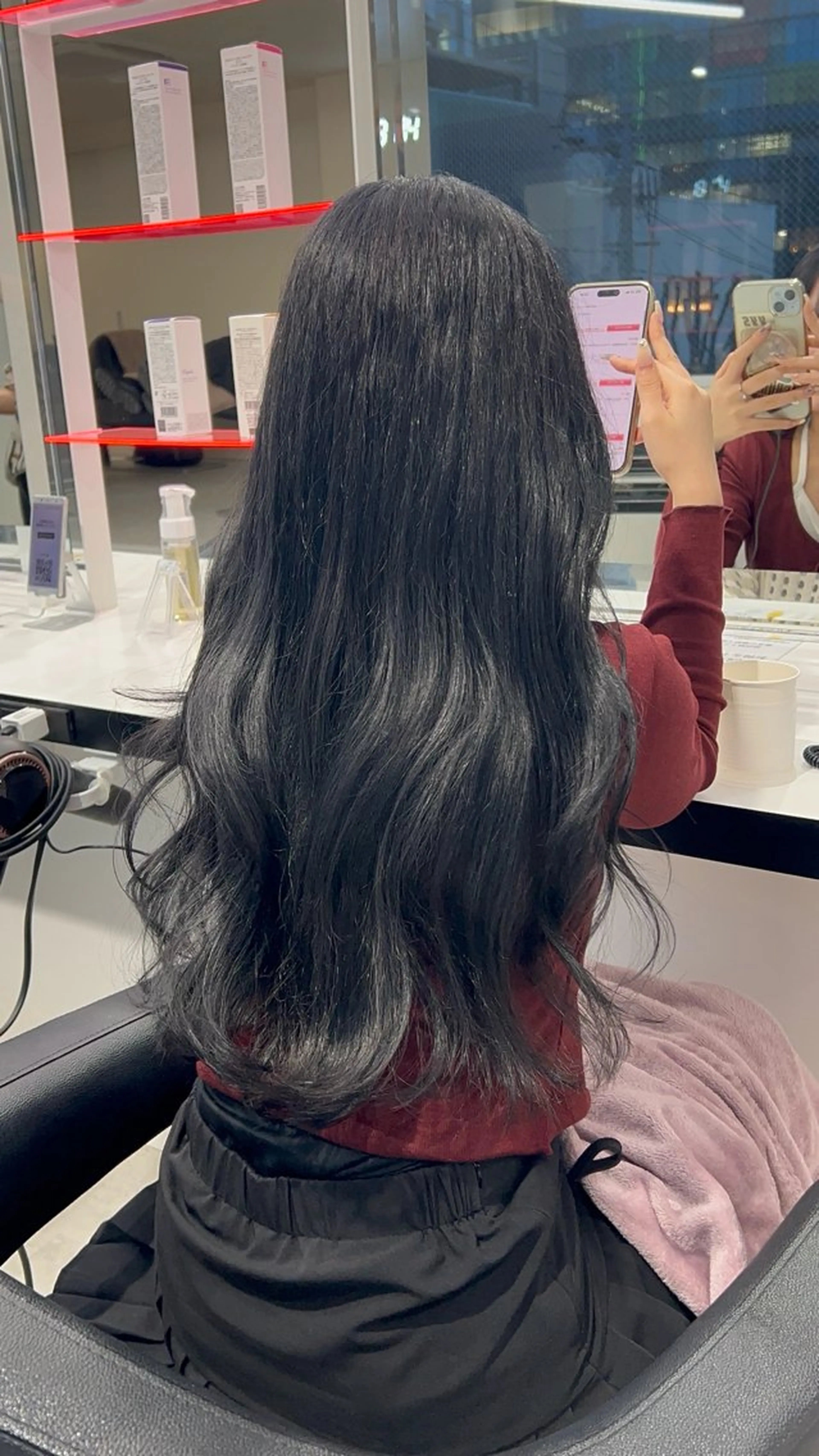 ロング カラー 履歴修正屋さん／ ブロンド／ホワイトのヘアスタイル