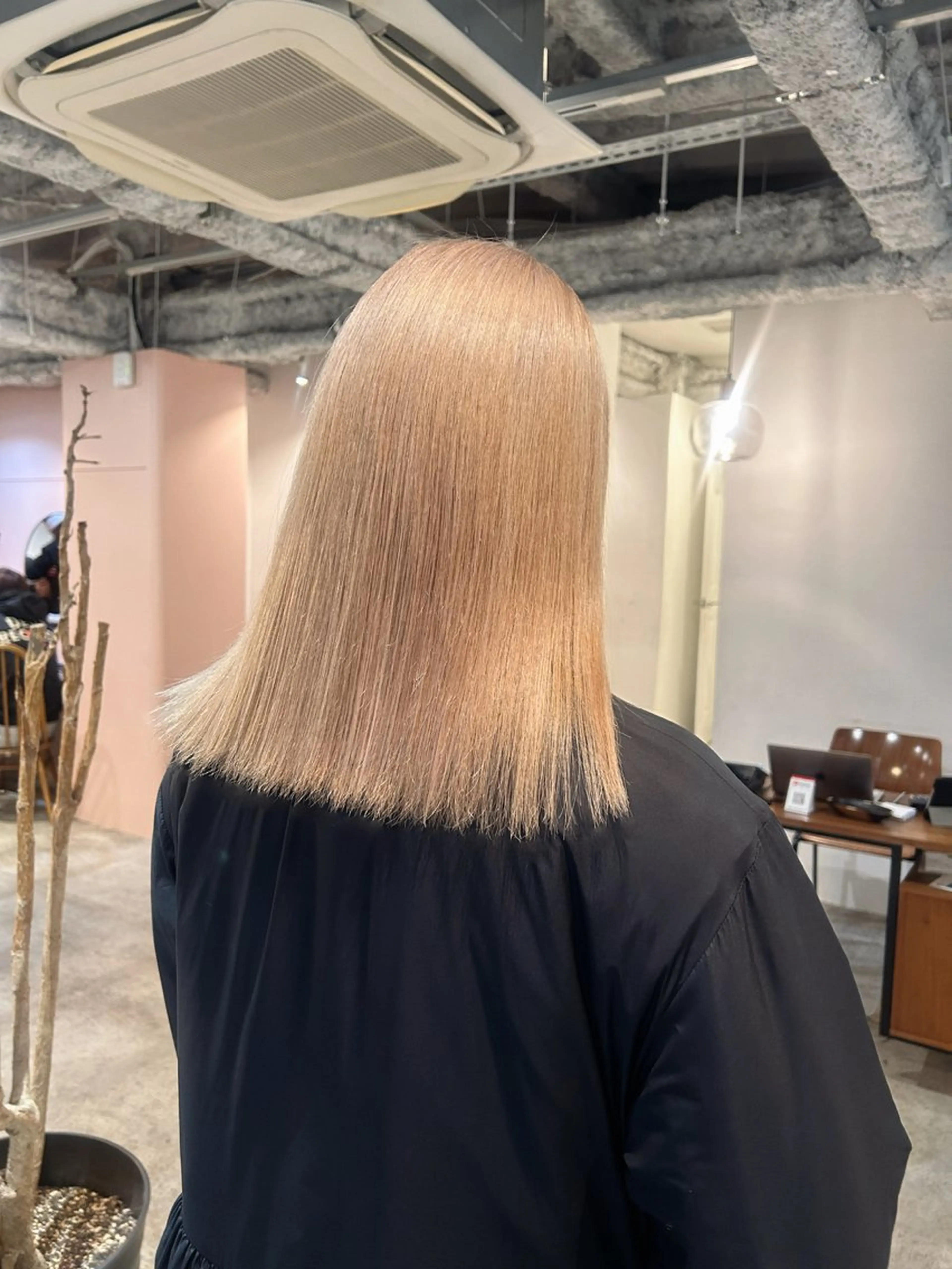 ロング カラー ヘアアレンジ ベージュカラー ブリーチ ブロンド ブロンドベージュ ヘアカラー 🎀suzuna 透明感colorのヘアスタイル