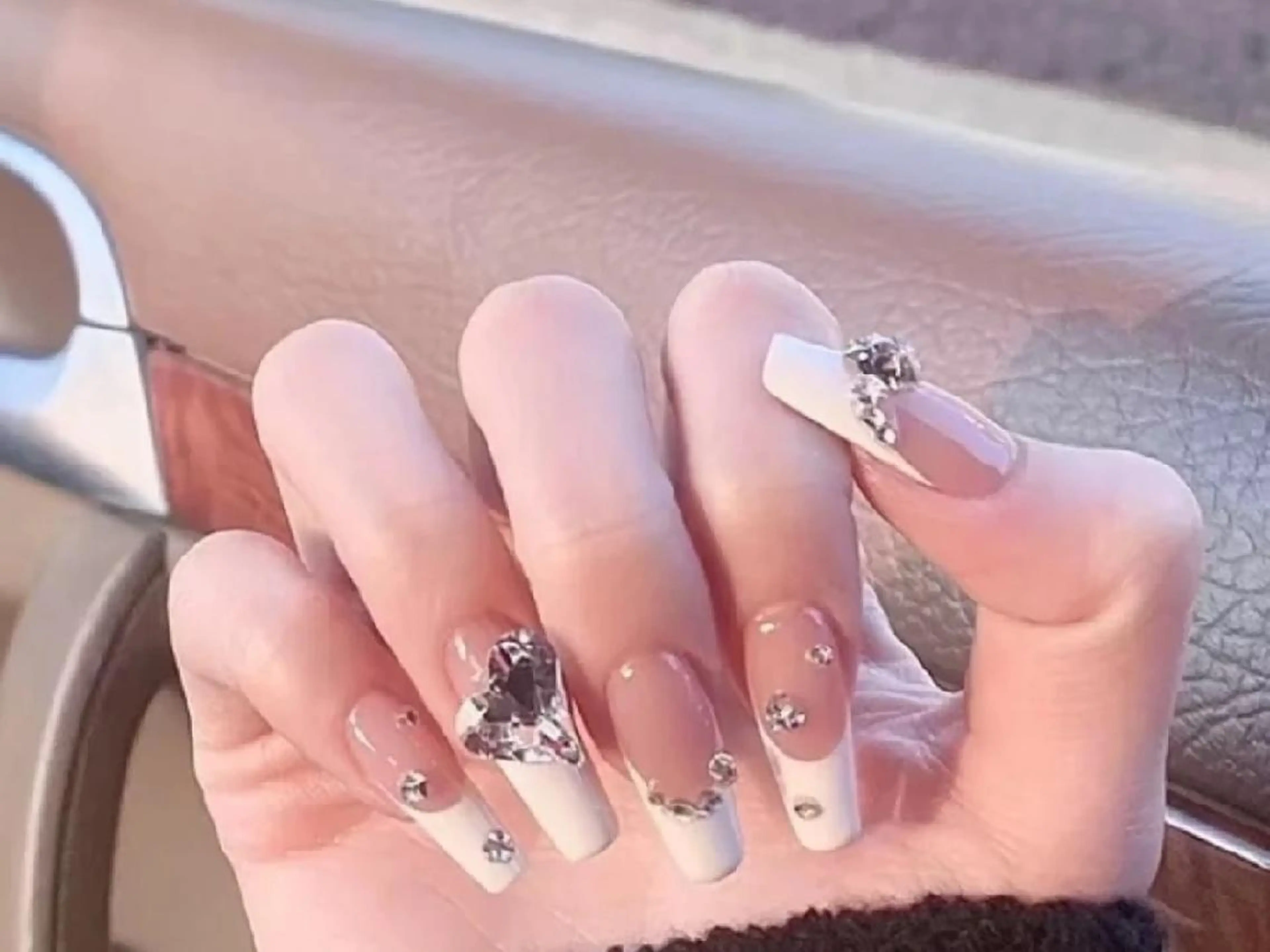 ネイル ハンドネイル Theone栄店 伊藤のネイルデザイン