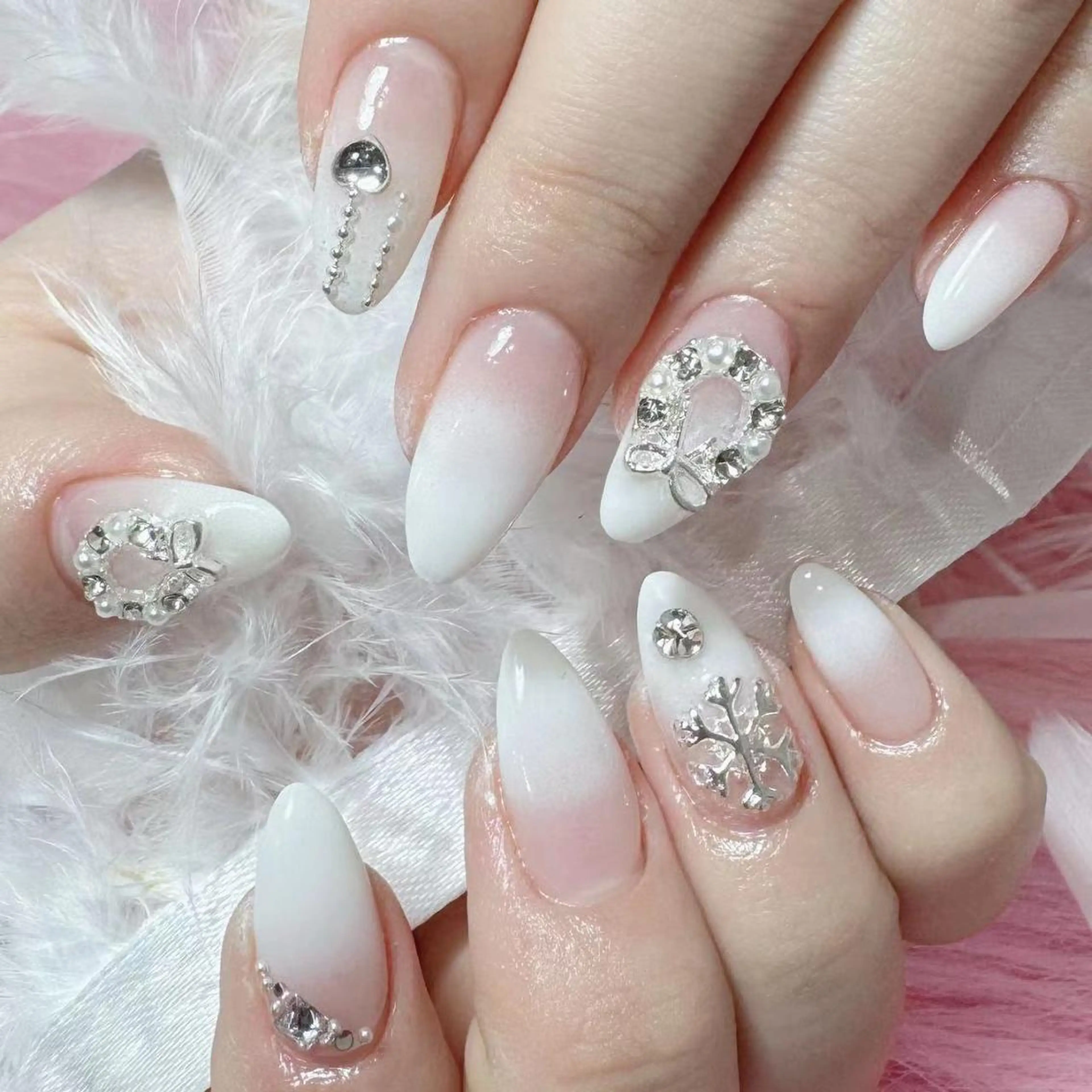 ネイル DEMAIN- 🌹のネイルデザイン