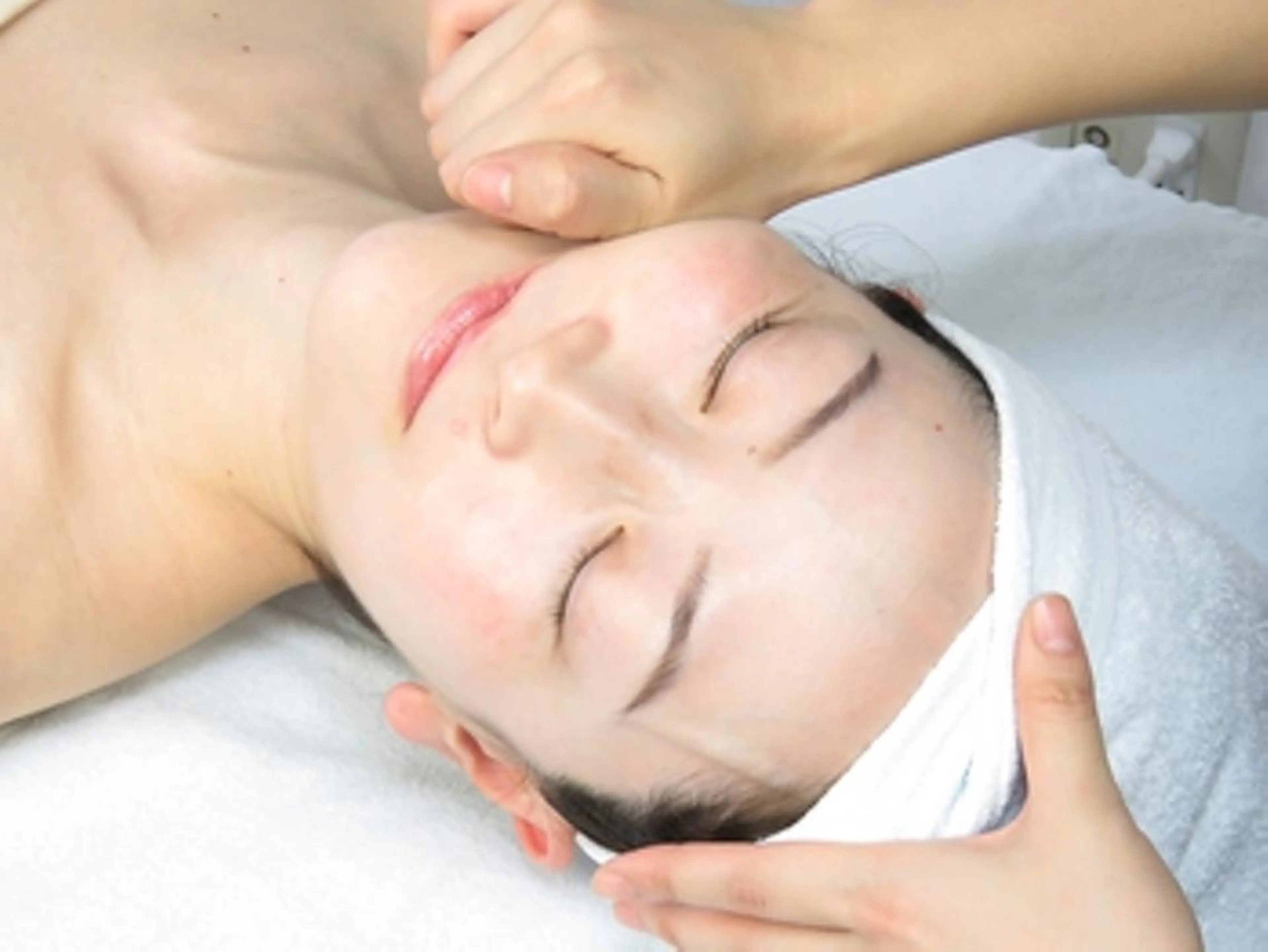 【エラ張り・むくみ・たるみの改善】HARIS式　小顔矯正の写真