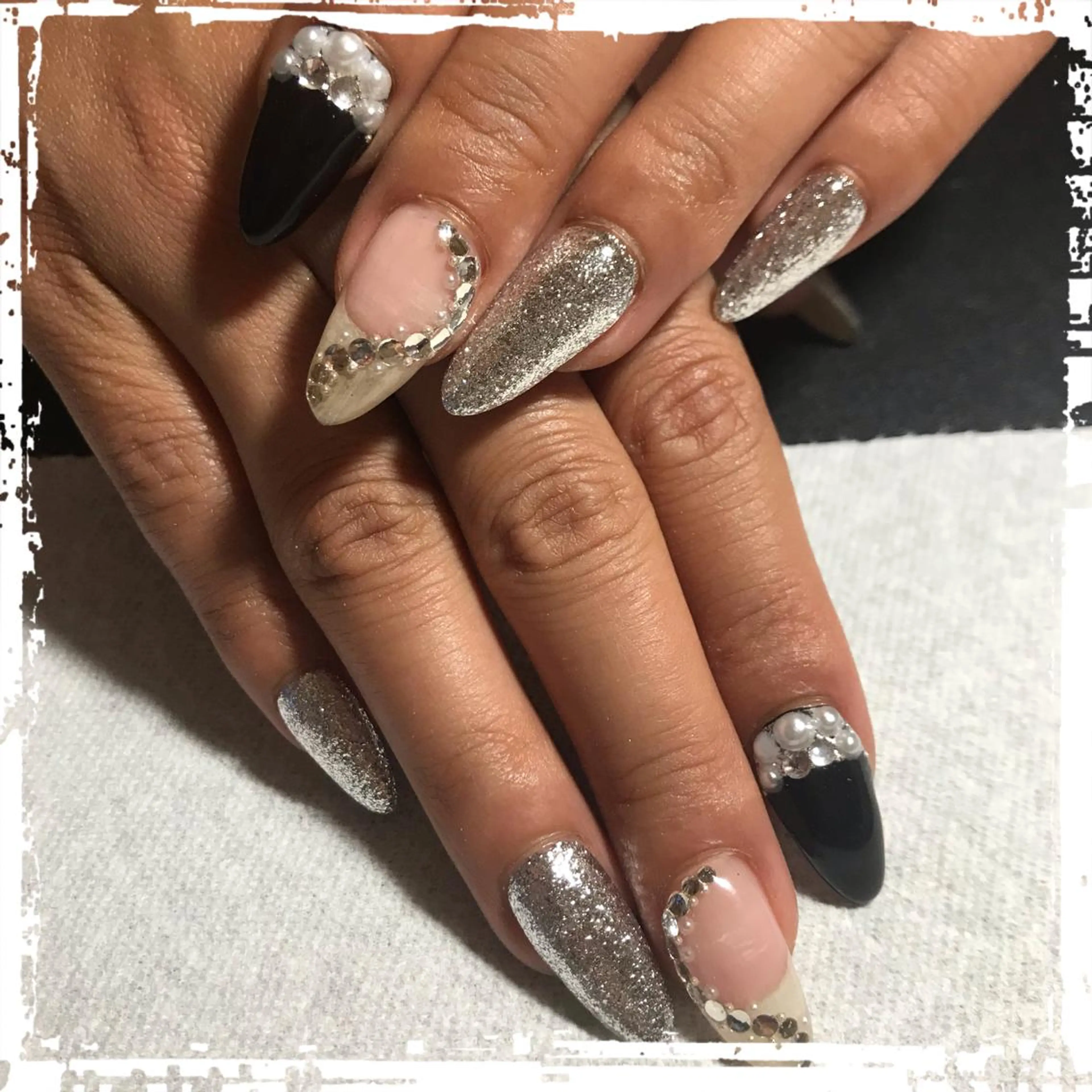 ネイル ECLAT エクラ所属・寺山 千鶴のネイルデザイン