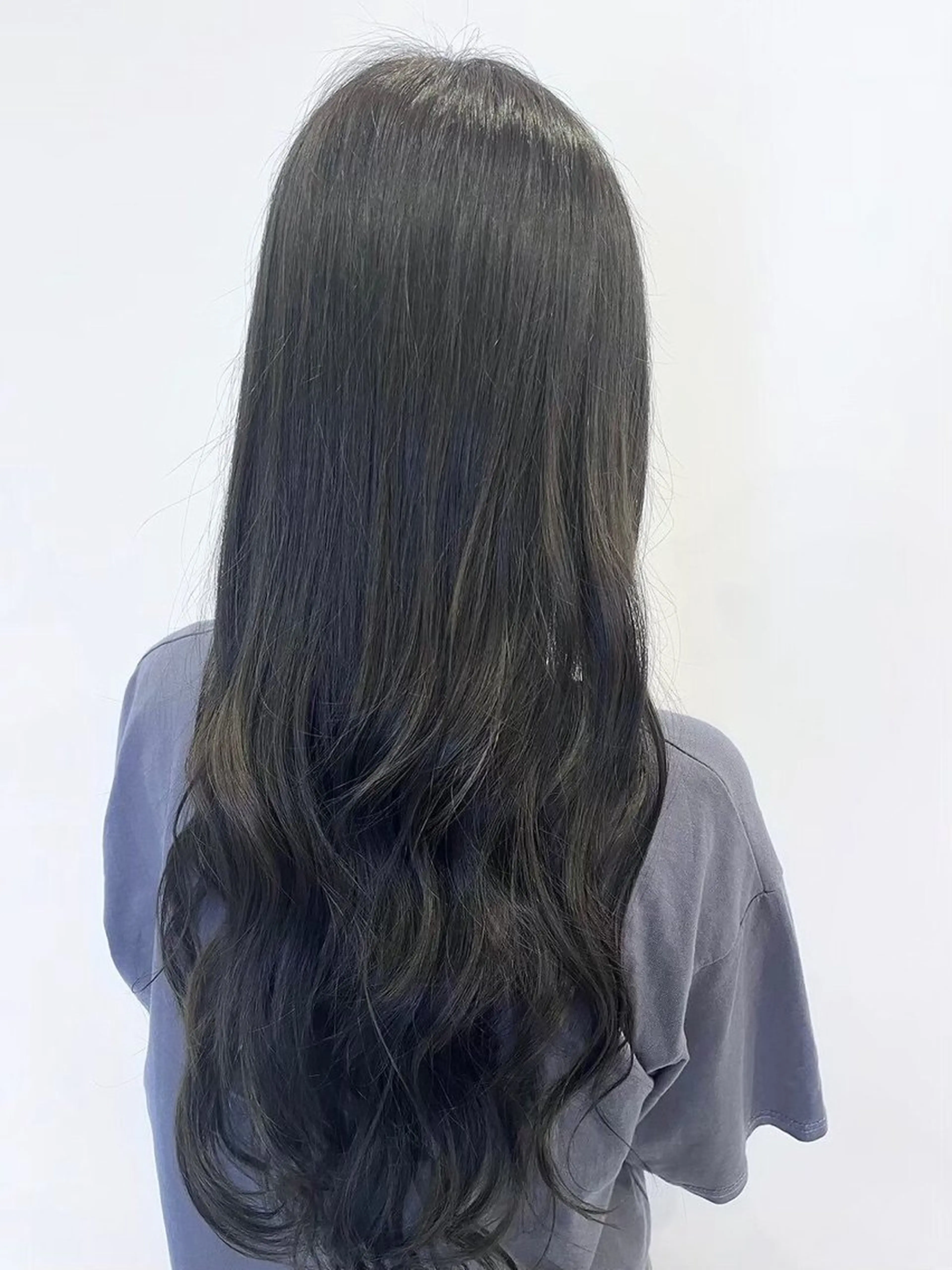 ロング カラー 黒髪 ブルーカラー ブルーブラック サイトウ ユリコのヘアスタイル