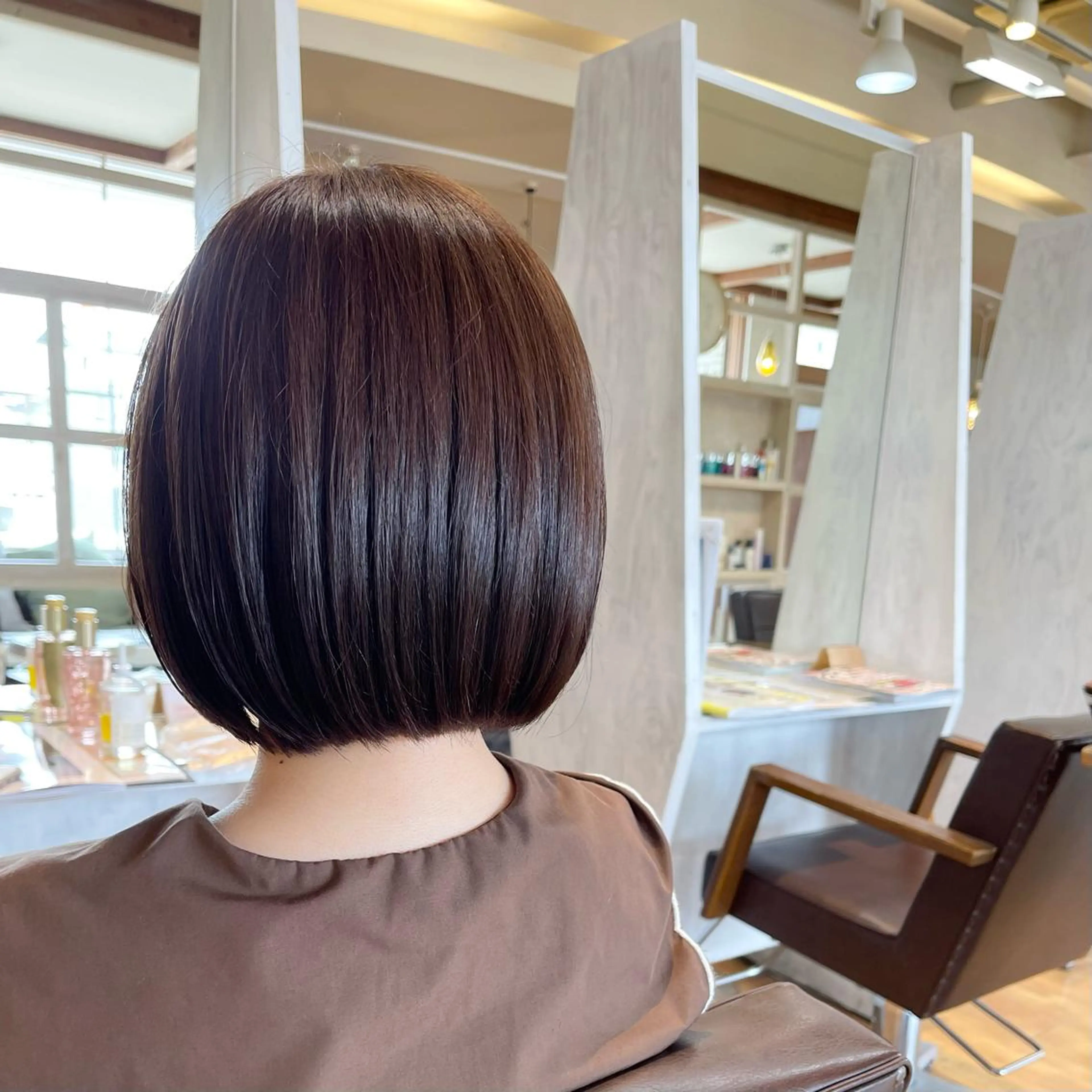 ショート カラー ブラウンカラー イルミナカラー ボブ BALANCE ベル所属・髪質改善/縮毛矯正 小淵大輔のヘアスタイル