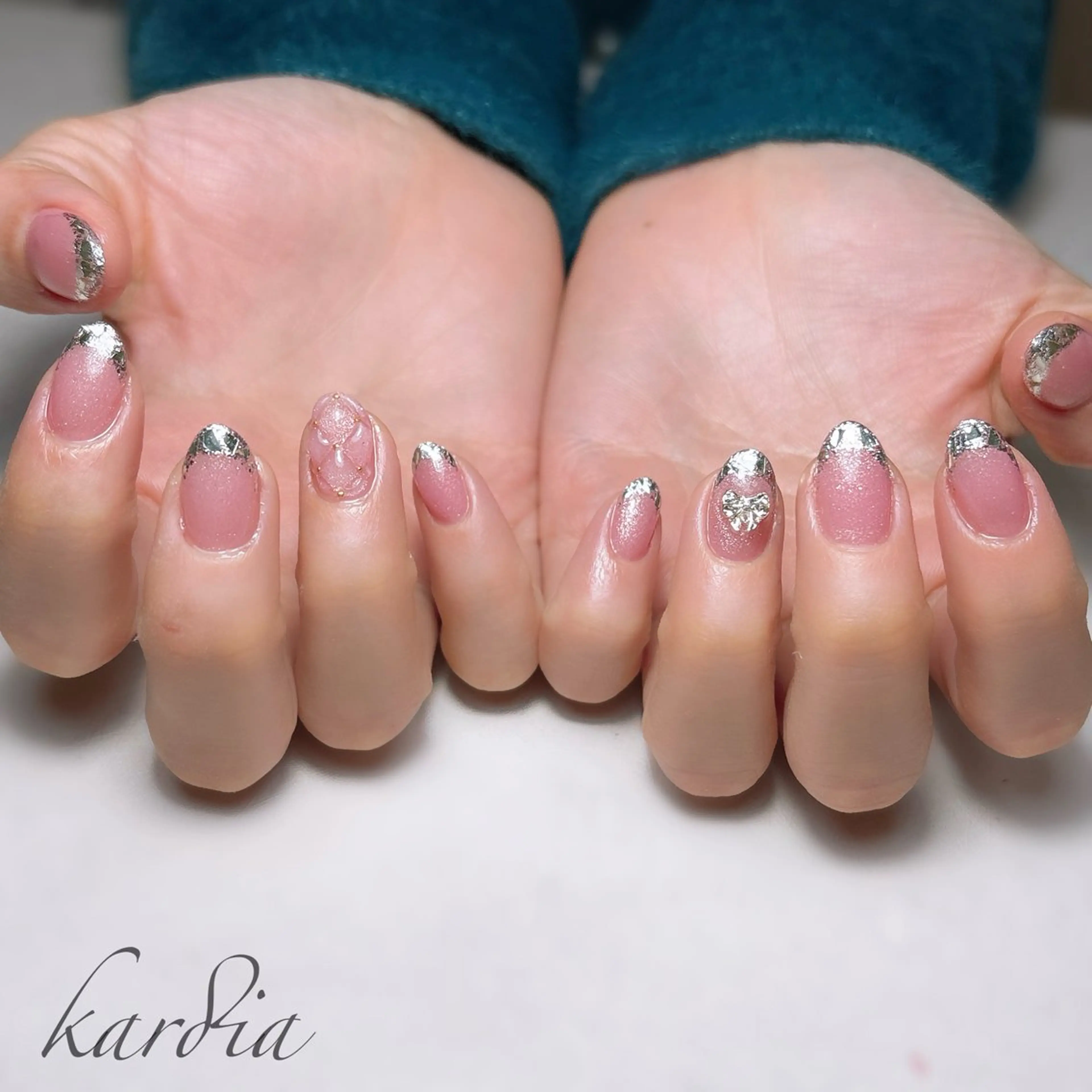 ネイル ハンドネイル καρδιά -ｶﾙﾃﾞｨｱ-のネイルデザイン