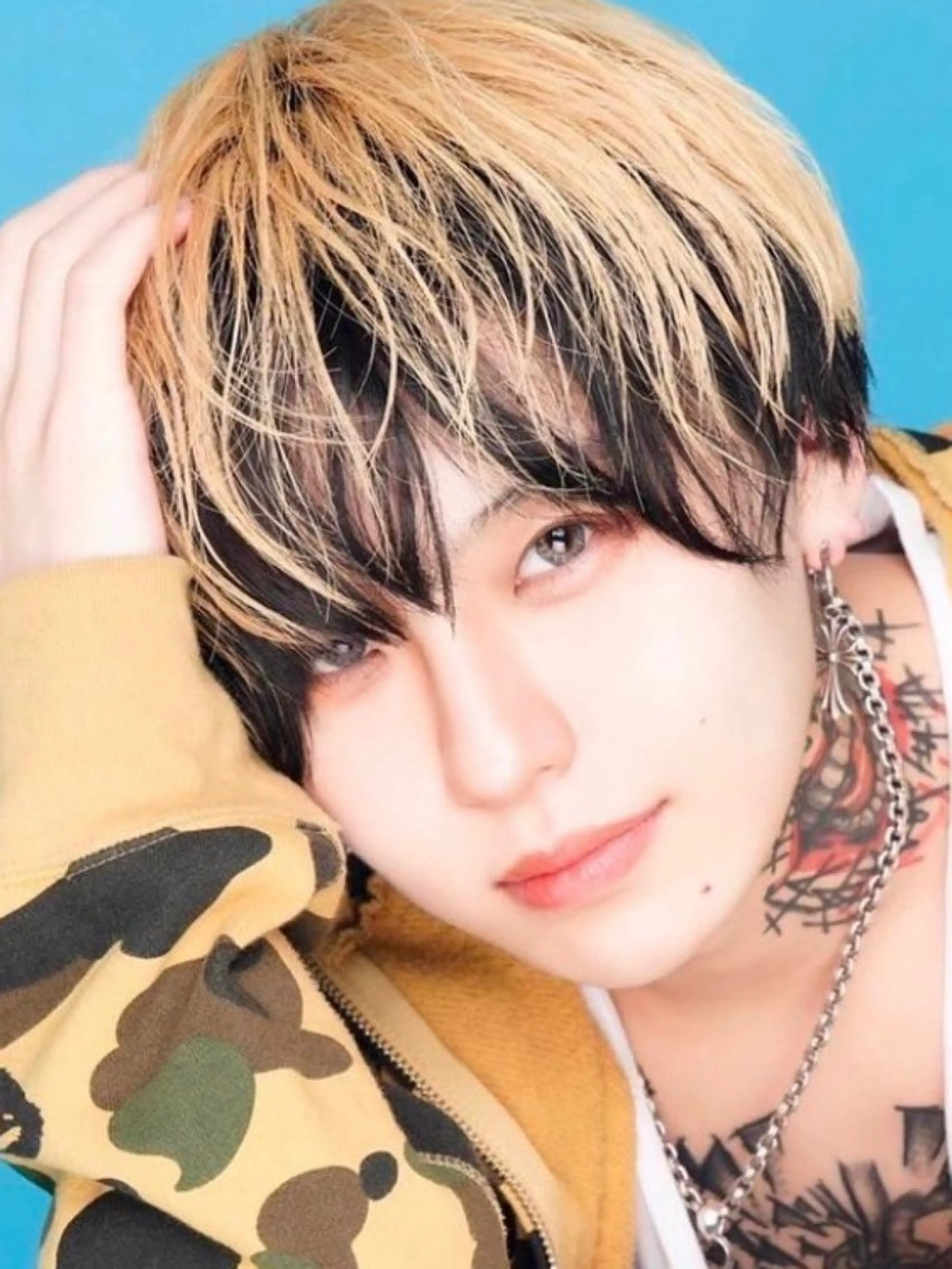 ショート カラー 黒髪 ブリーチ ケアブリーチ ダブルカラー グラデーションカラー カット ヘアカラー 💎ルフレ歌舞伎町 💎プルエクステのヘアスタイル