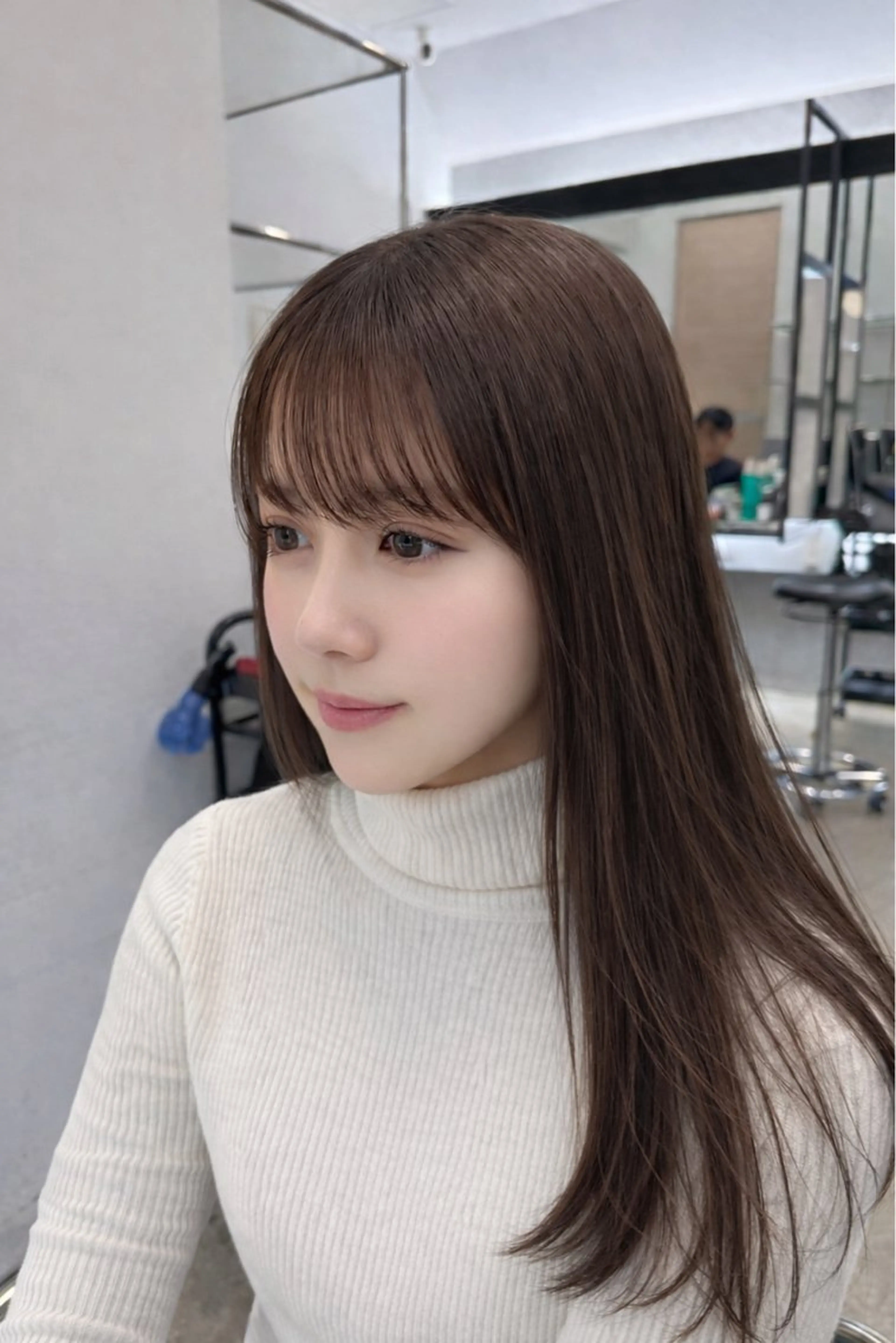 セミロング YUTO歴9年 ベージュの透明感得意のヘアスタイル